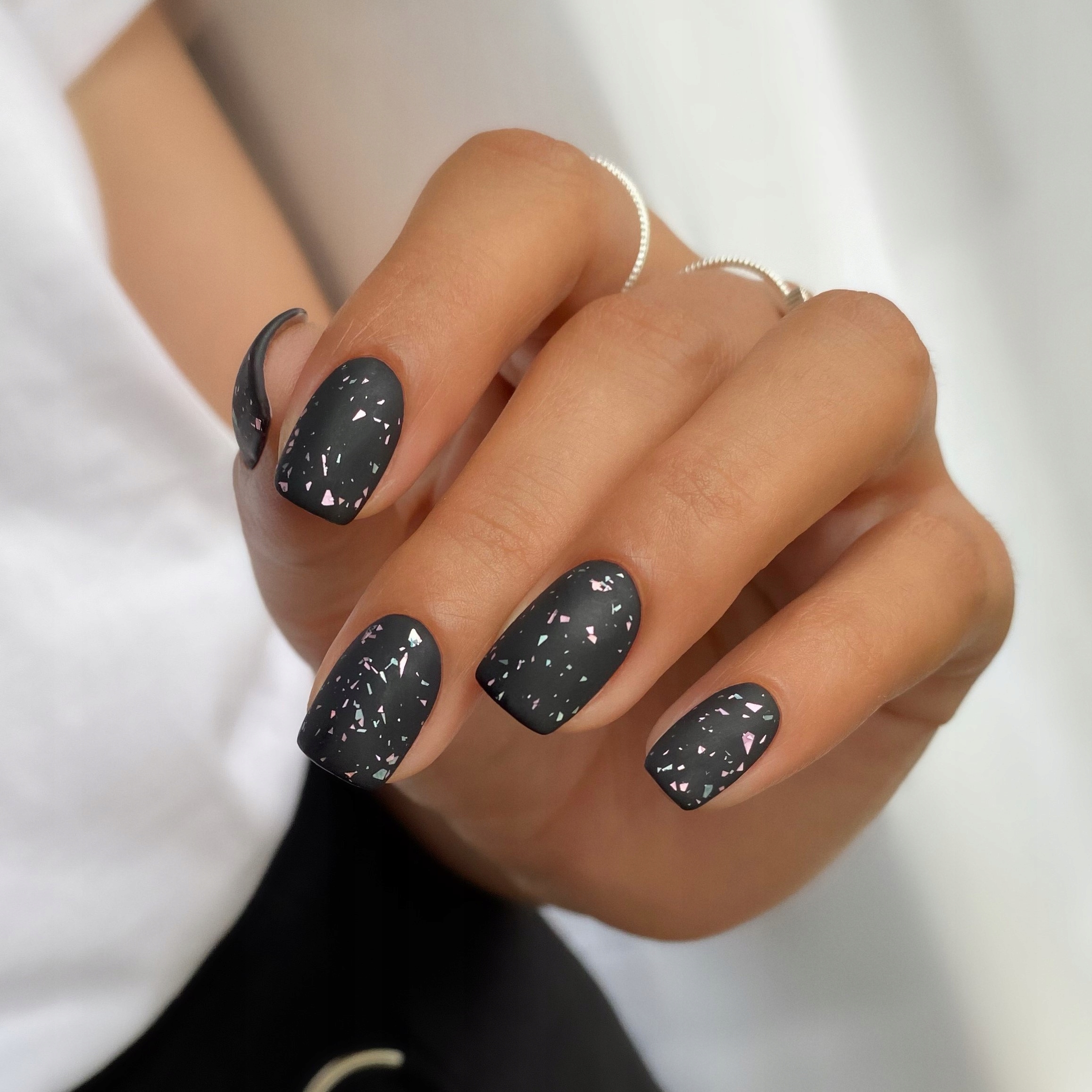 SEMILAC T23 TOP FLOWER FLAKES MAT NO WIPE 7ML Marka Semilac