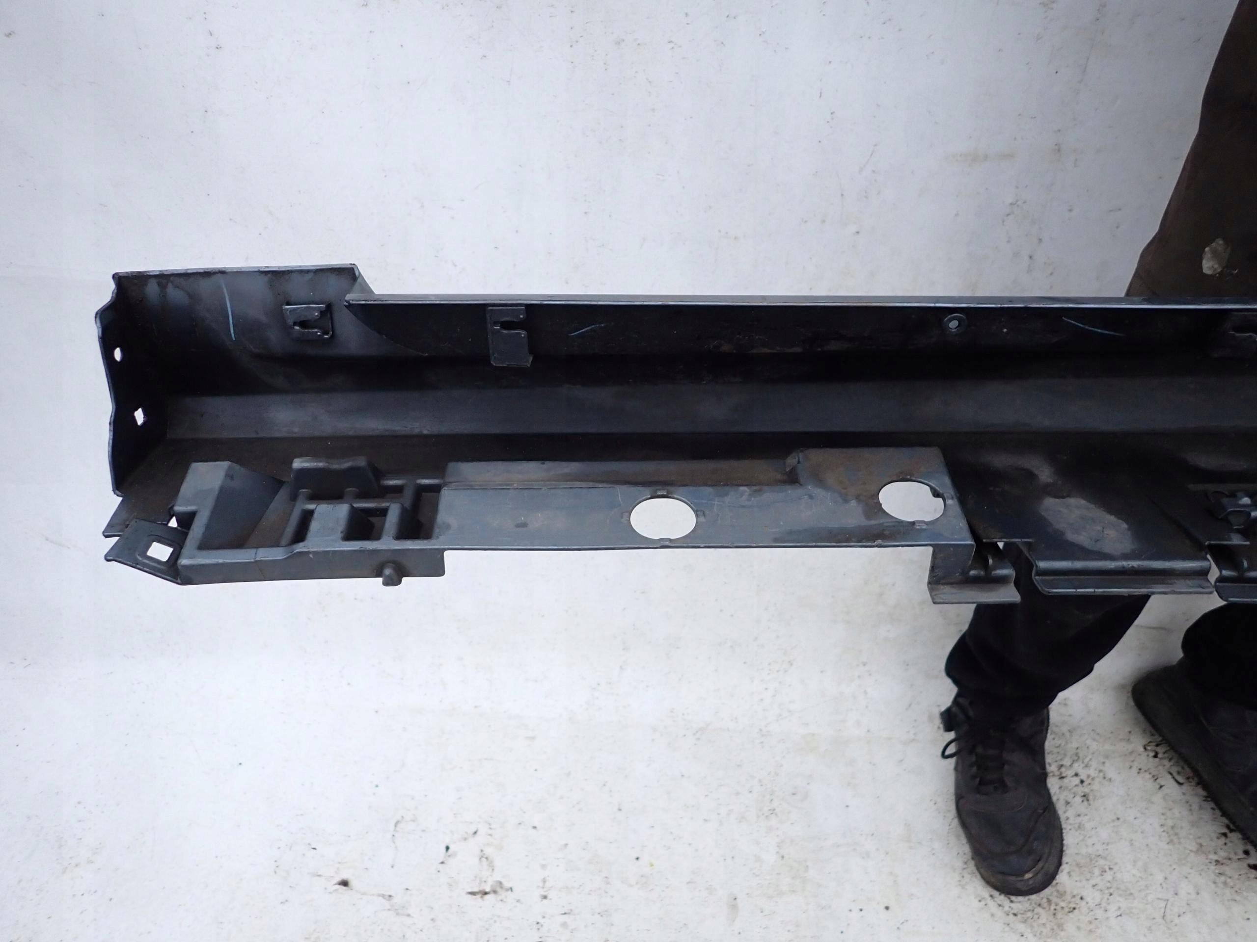 TOYOTA COROLLA E21 19- threshold right moulding threshold