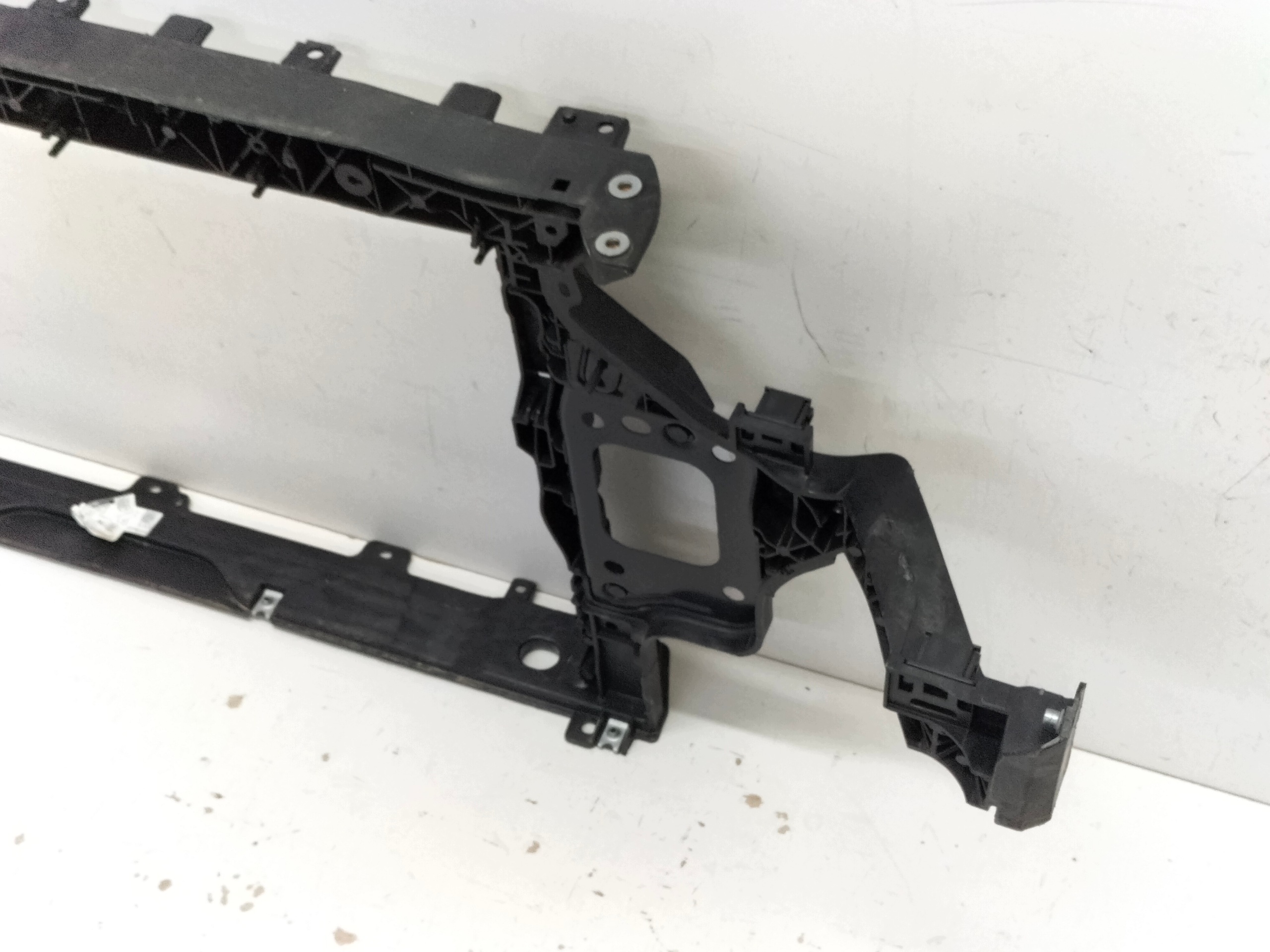 support panel for radiators pillar iron front KIA CEED III 18- zakuty , patrz numer