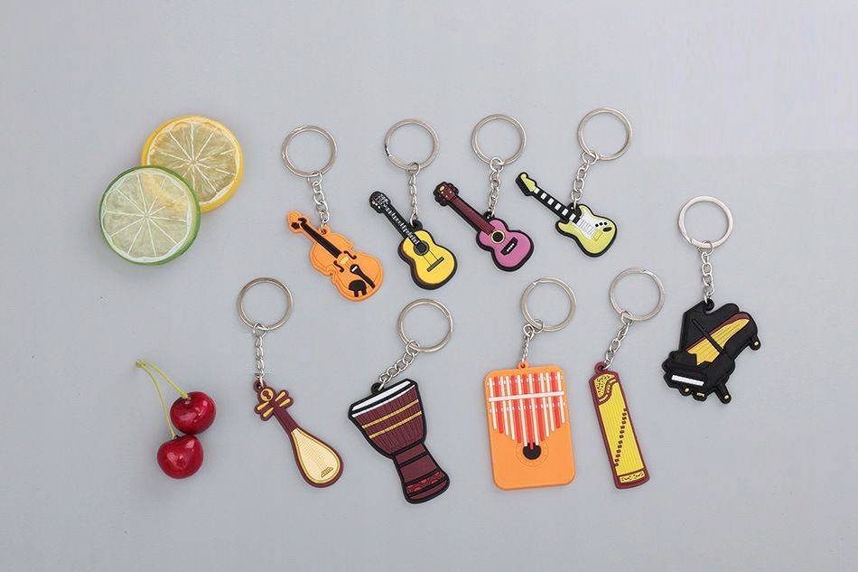 BRELOK GA-K GITARA KLASYCZNA BRELOCZEK Tematyka, motyw gitara klasyczna