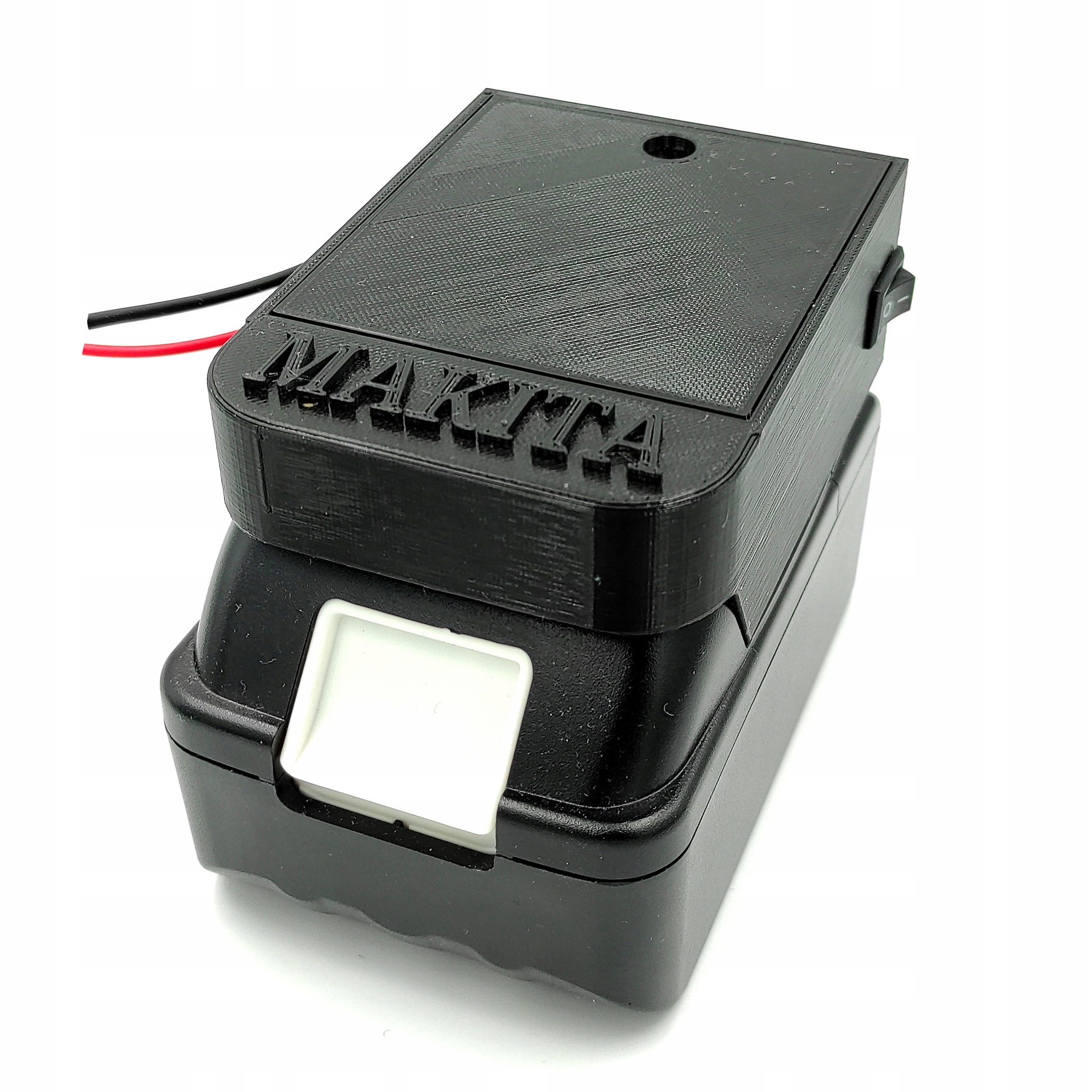 

Adapter Baterii Makita 18V On/off