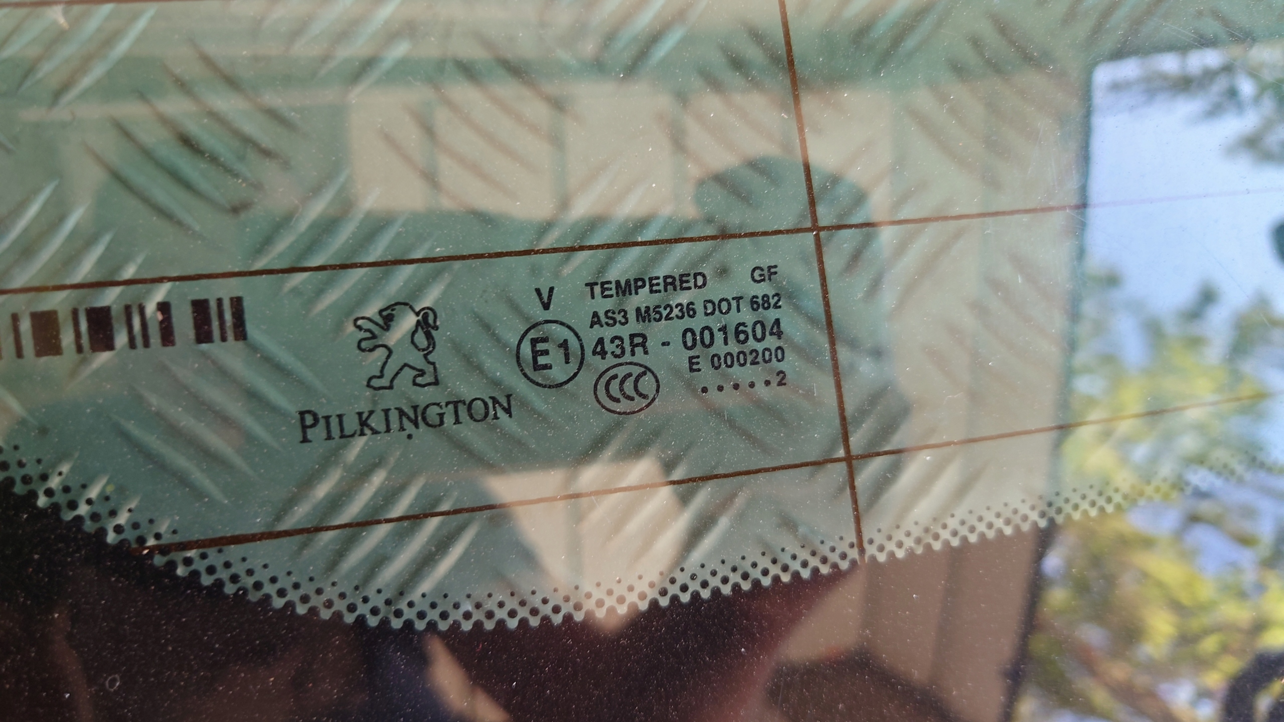 SZYBA KLAPY PEUGEOT 5008 I Numer katalogowy części SZYBA KLAPY PEUGEOT 5008 I