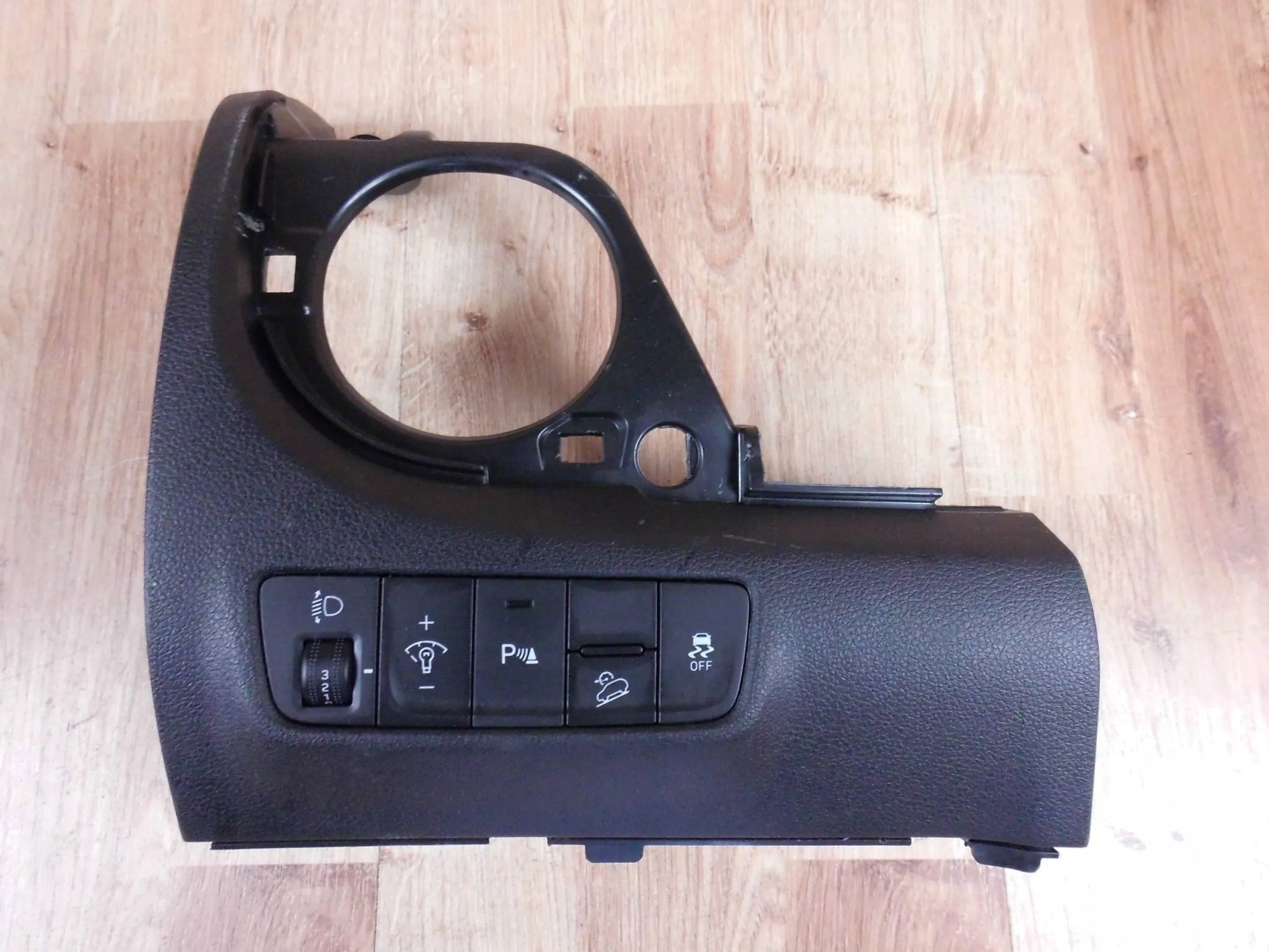 Hyundai Kona panel Schalter ESP PDC Leuchten