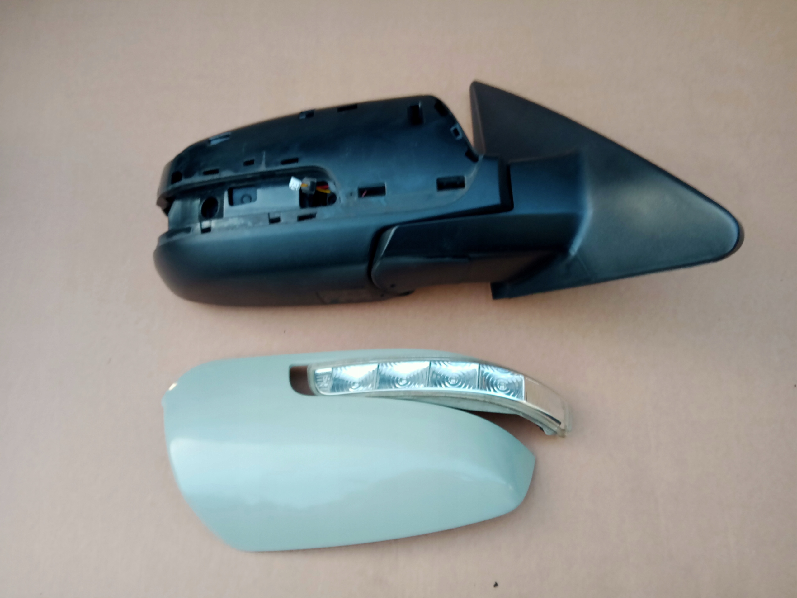 KIA SORENTO ДЗЕРКАЛО ПРАВЕ6pin 2009-15r