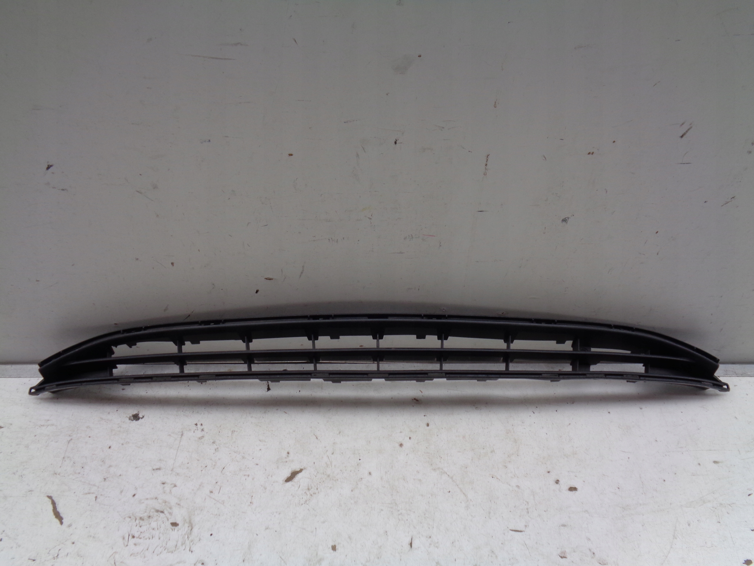 grid of a bumper OPEL CORSA E 14