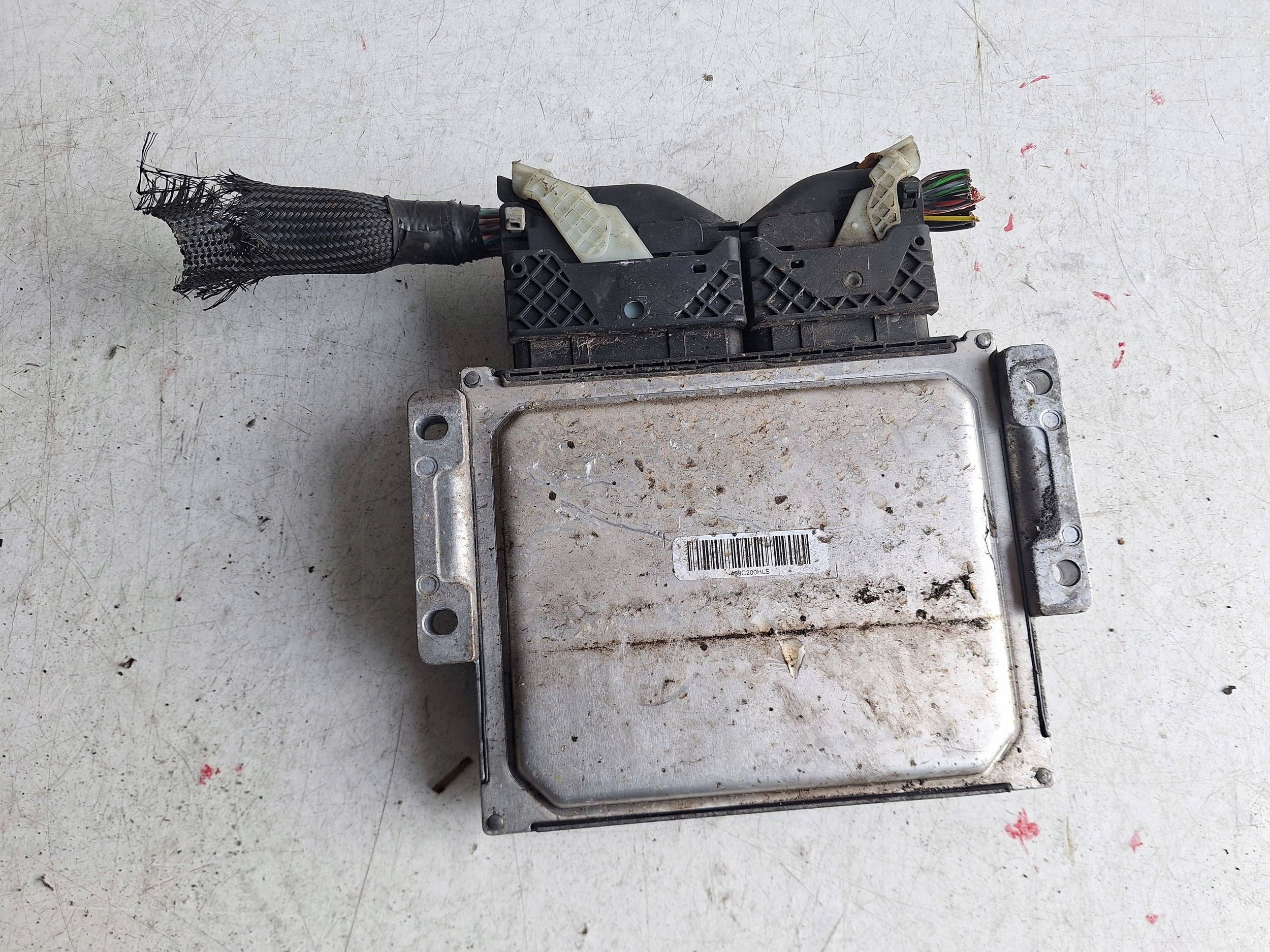 PEUGEOT computer control unit of the engine 9824601180 DELPHI 28667344