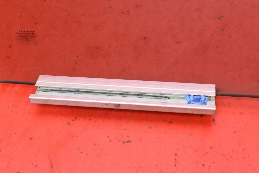 window side left front front VOLVO S60 1 and sedan LIFT 04-09