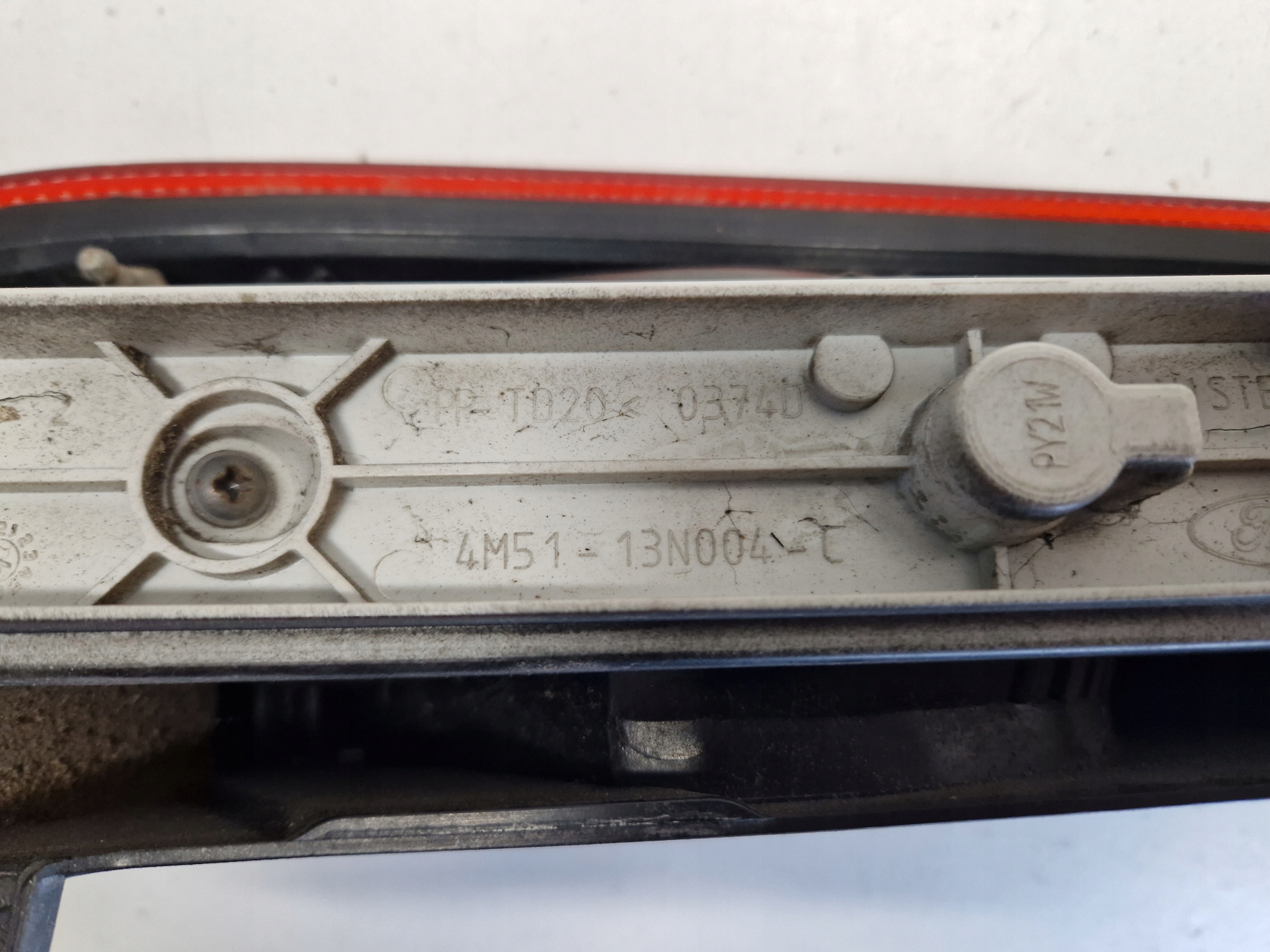 FORD FOCUS MK2 KOMBI light right rear part CALA LADNA