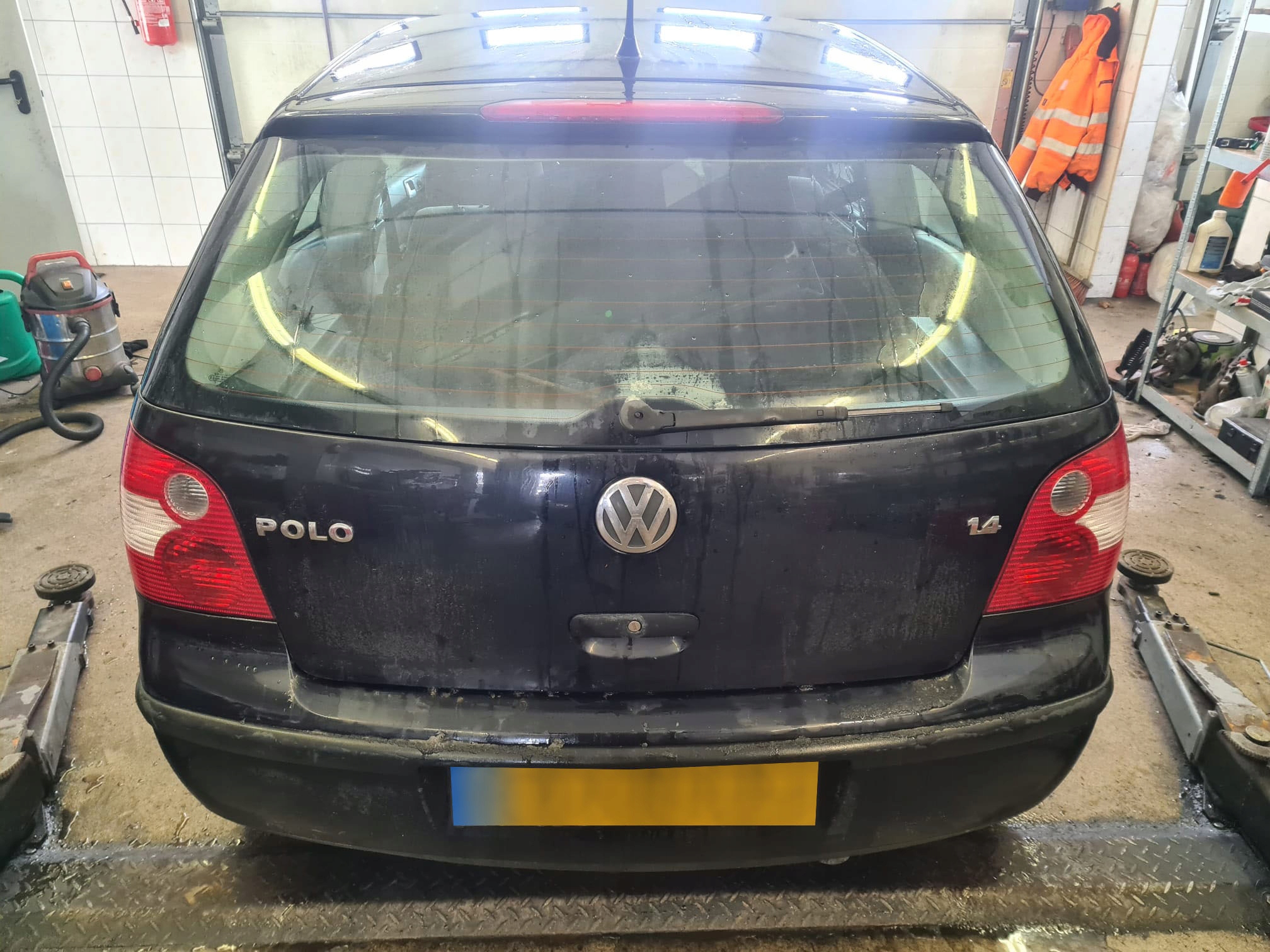 Klapa bagażnika kompletna VW Polo IV 9N Kod Lakieru LC9Z Klapa