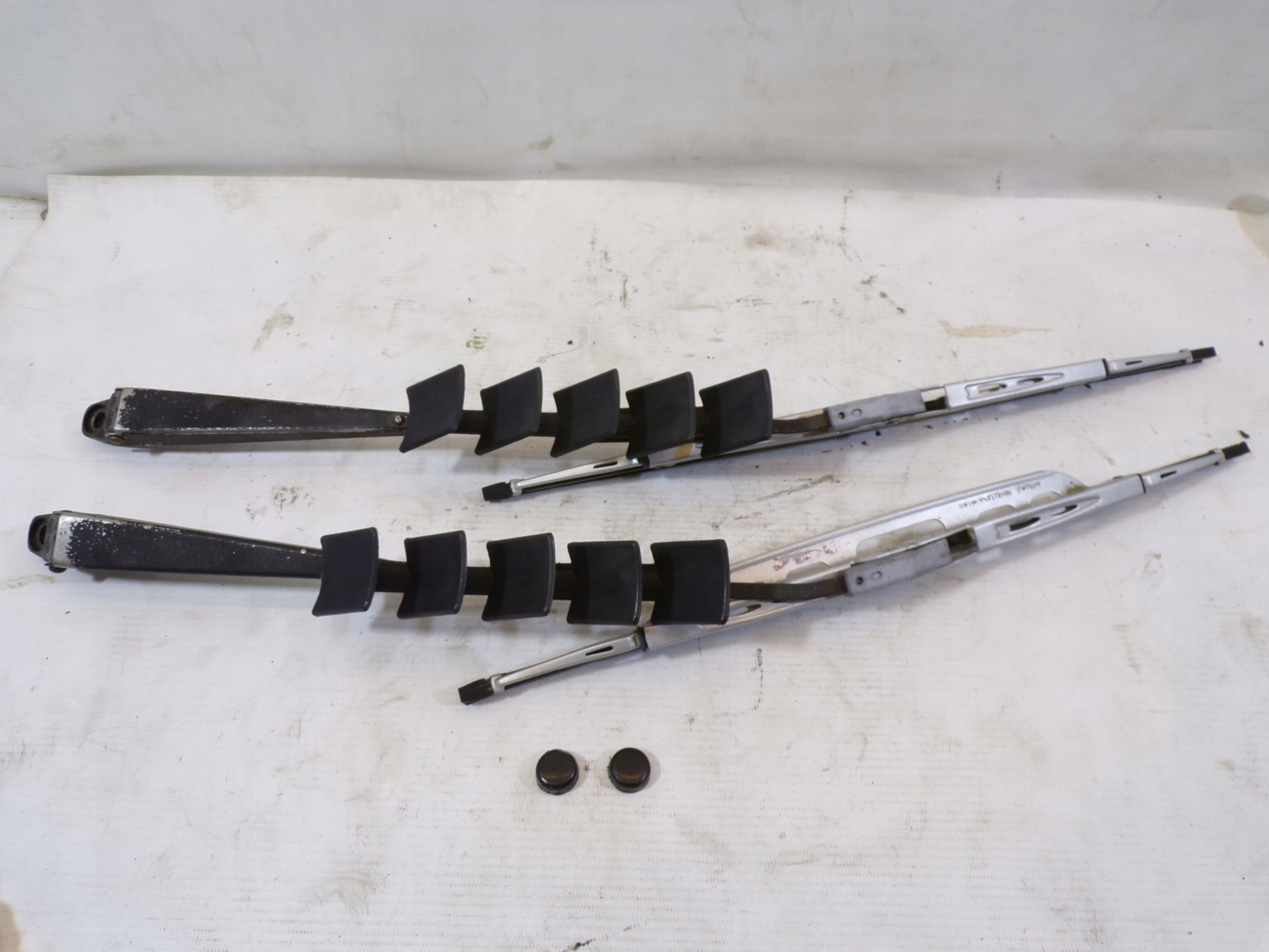 Bracci tergicristallo SKODA 105L