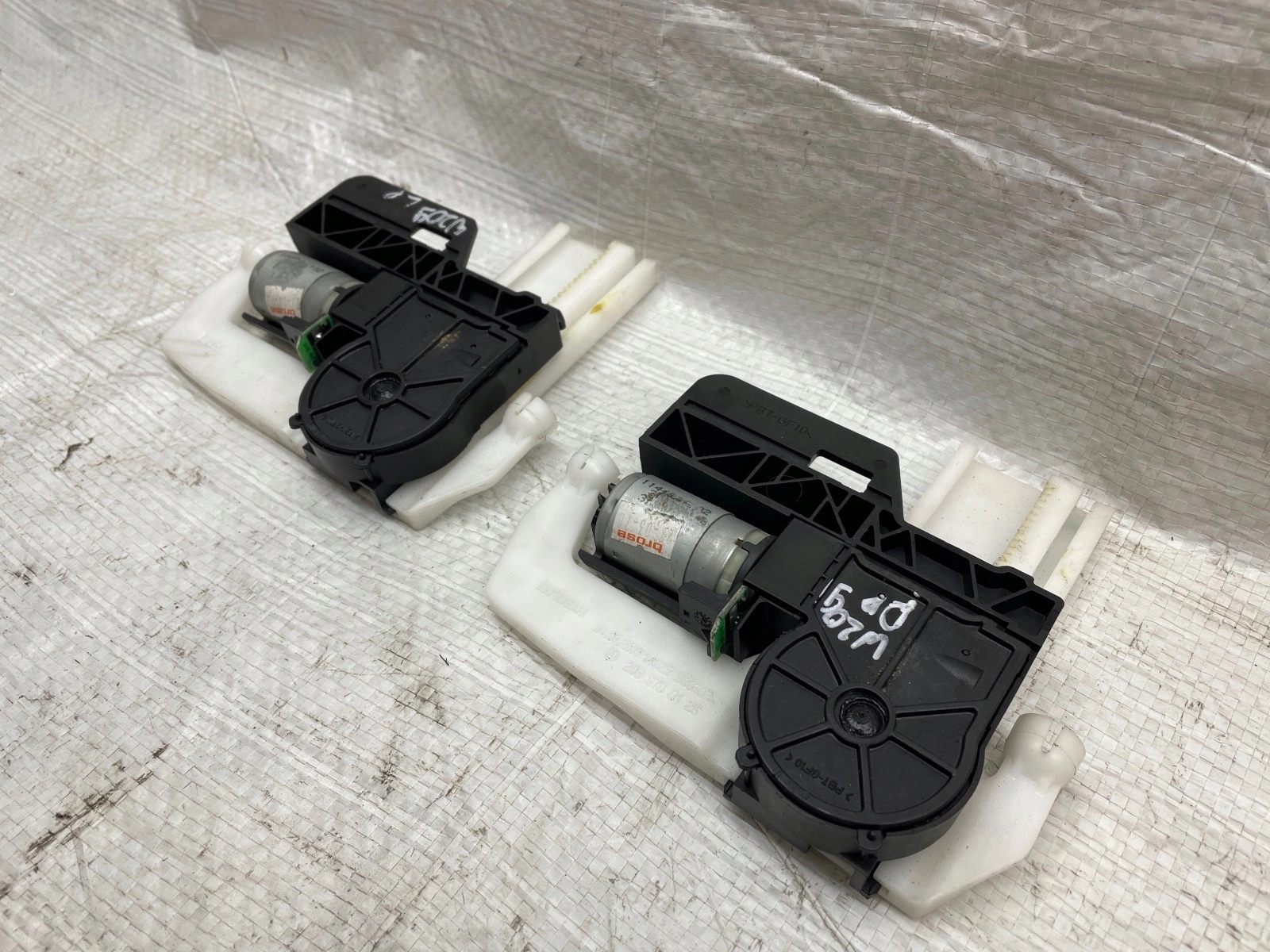 MERCEDES CLK W209 Silniczek regulacji zaglowka P L Car type Passenger cars