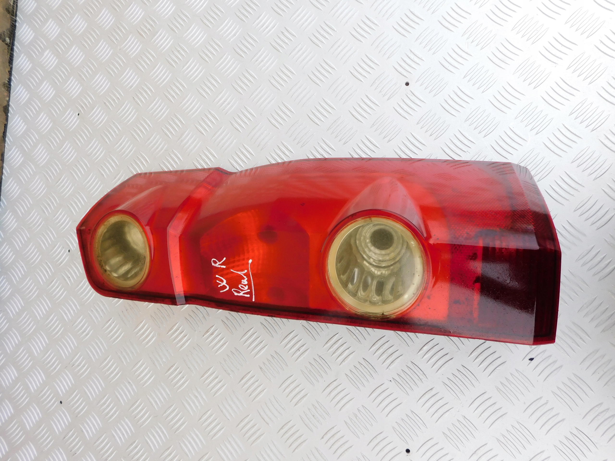 VW Crafter lampa prawa tył 06-16r Producent części Inny