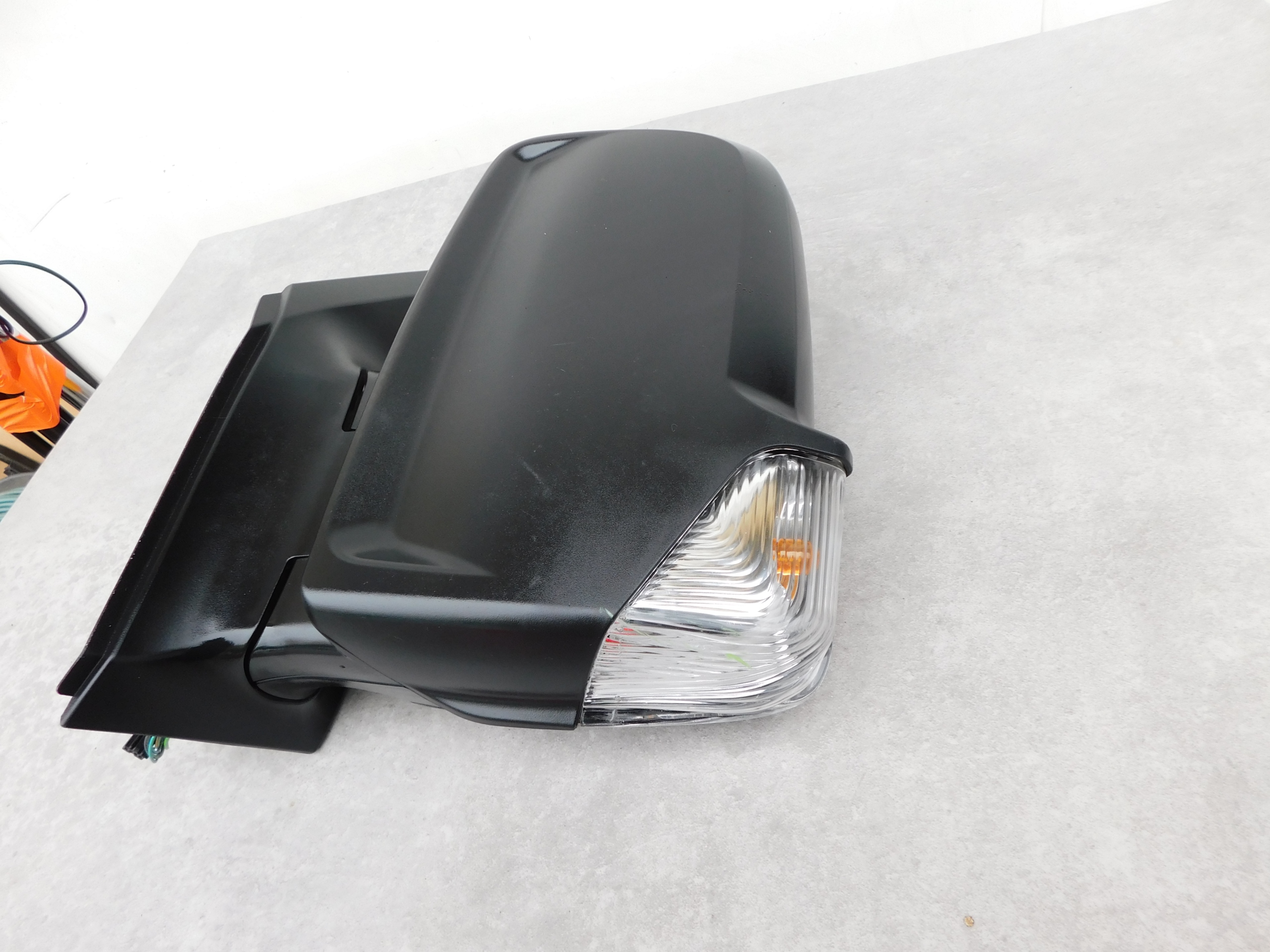 Mercedes Sprinter 906 VW CRAFTER mirror left electrics SPRAWNE