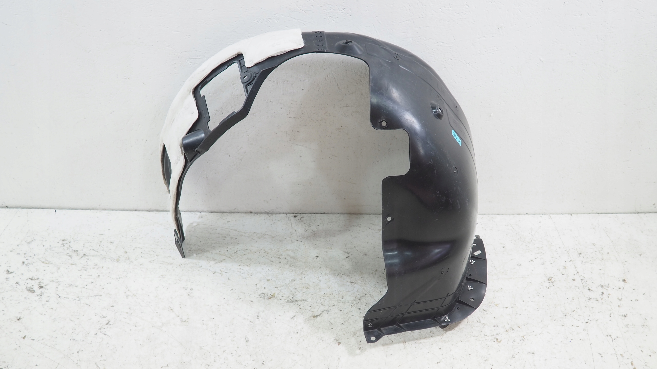 Kia Stonic mudguard left front 86813-H8400