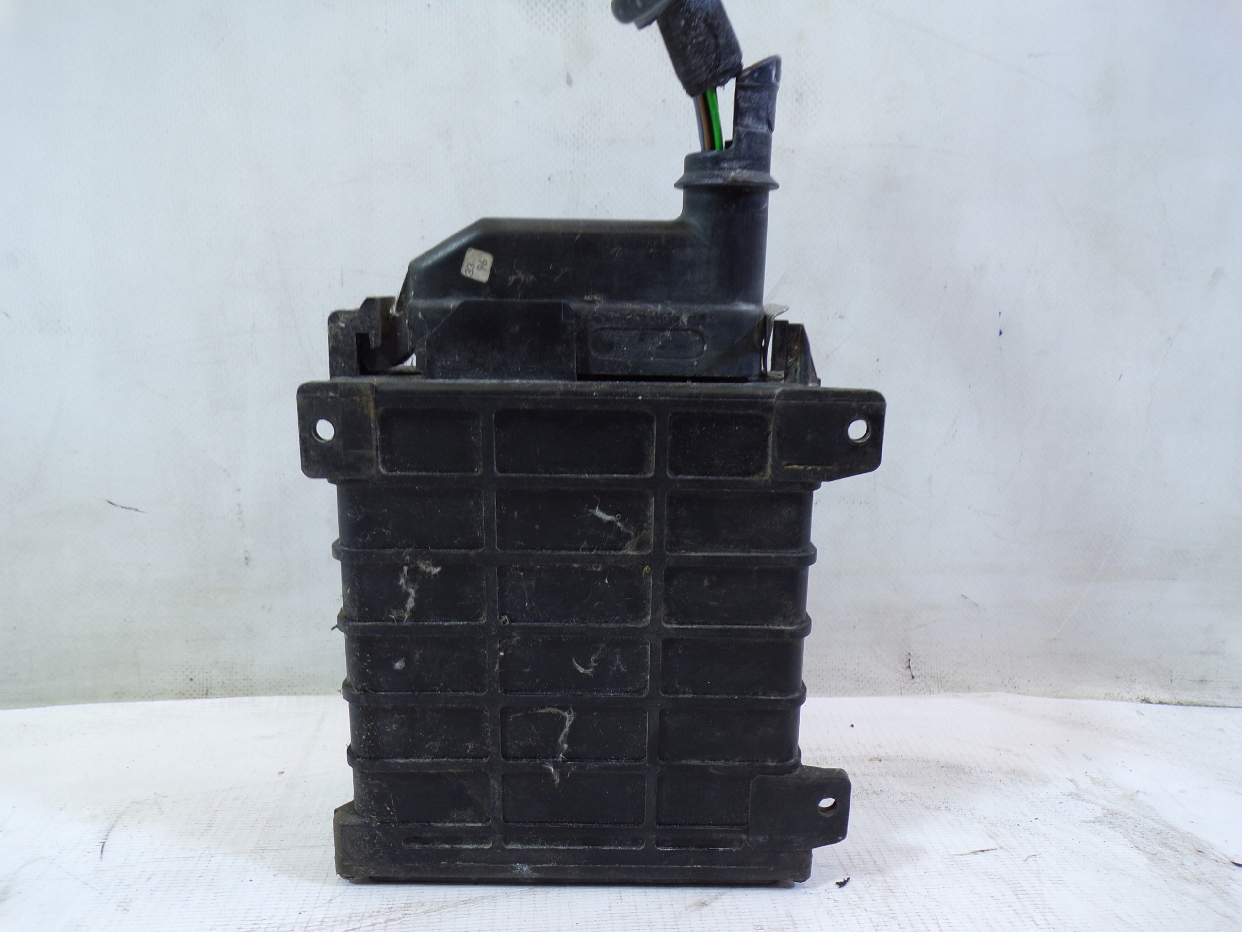 computer control unit of the engine VOLKSWAGEN SCIROCCO 1 and 1.8 321906263B