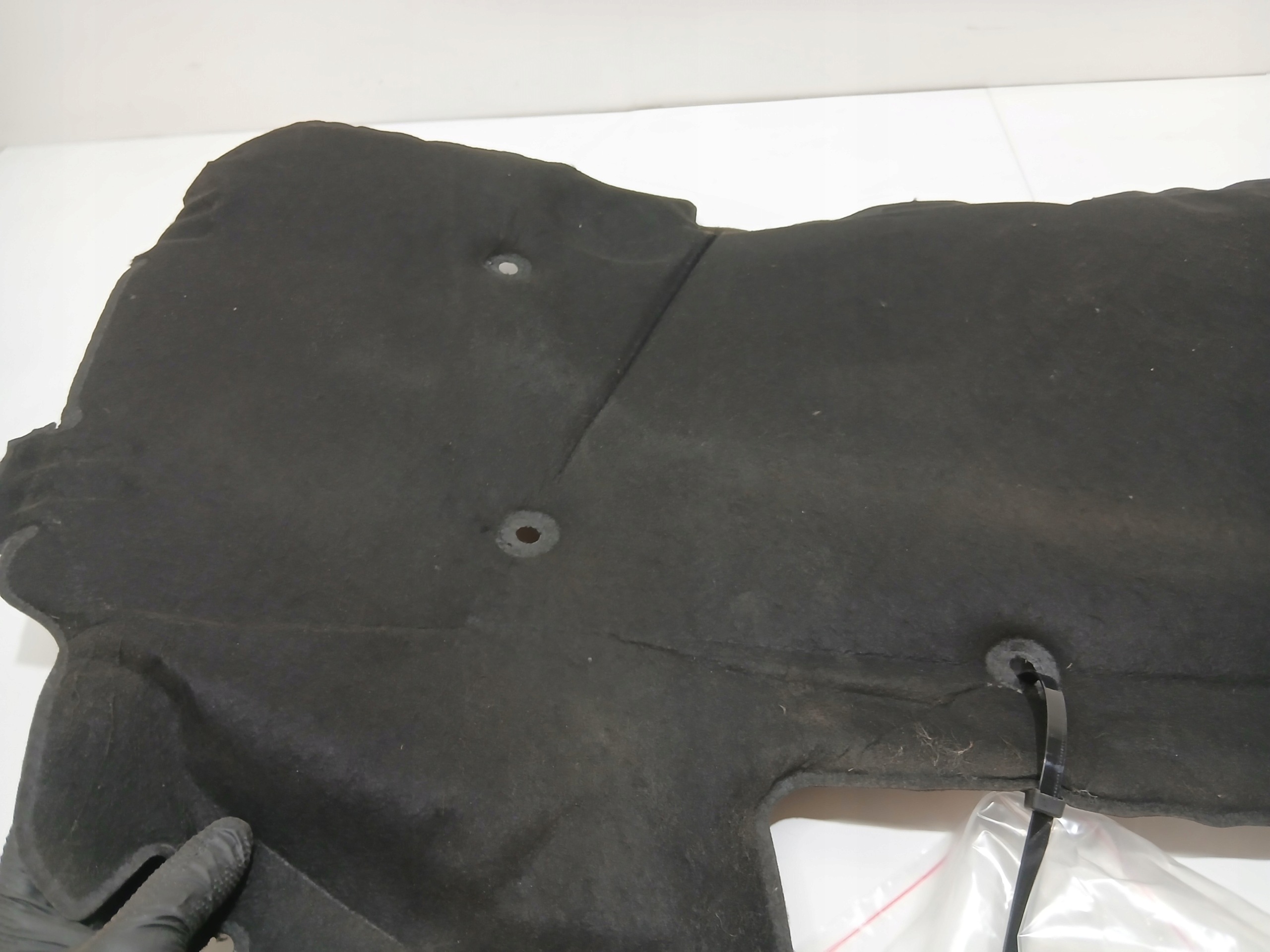 soundproofing SPINKI PODBITKA bonnets BMW E90 E91 OE (24235125)