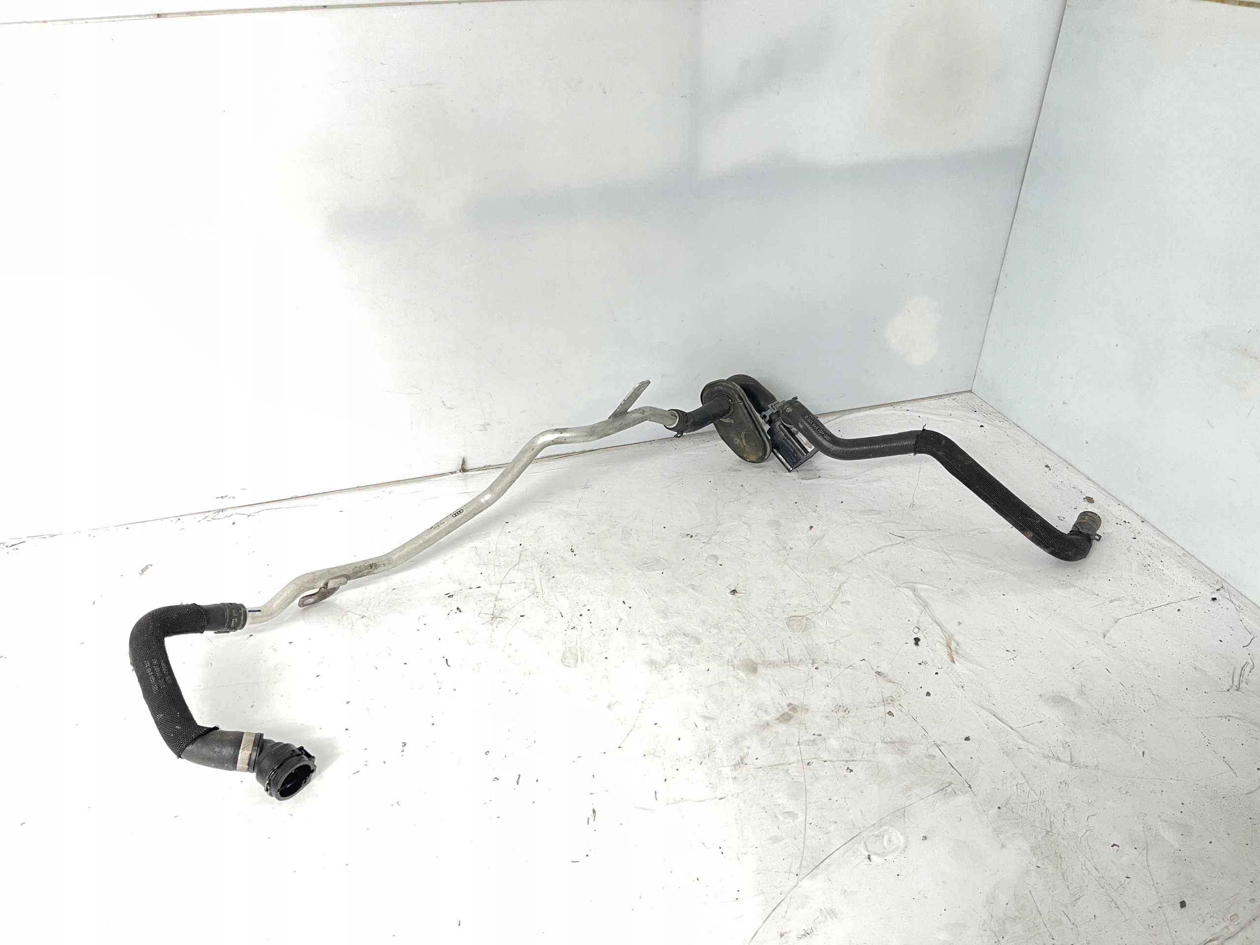 AUDI A6 C7 prijenos vode CHLODZENIA 4G0819377M
