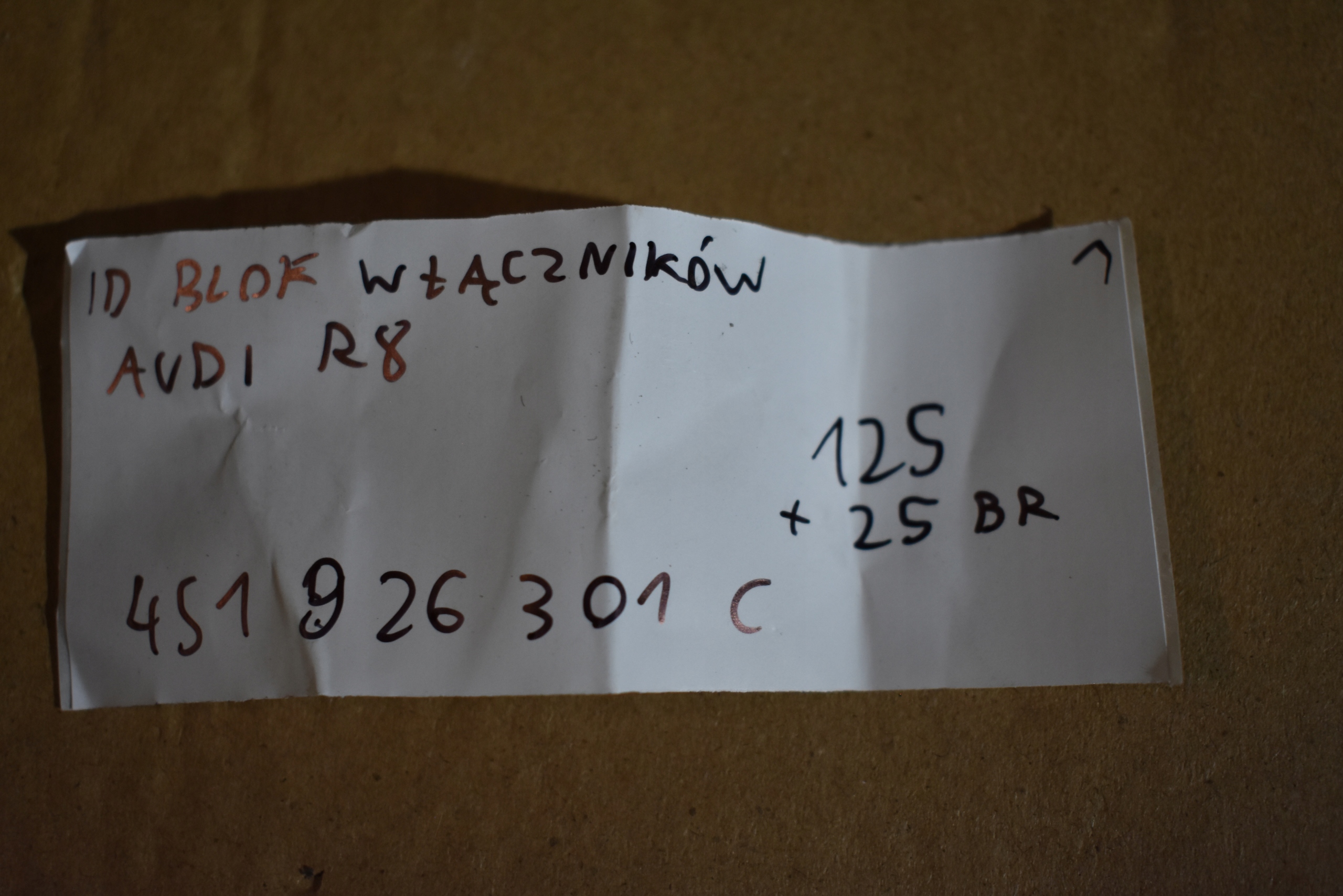 IDEALNY BLOK WLACZNIKOW AUDI R8 1