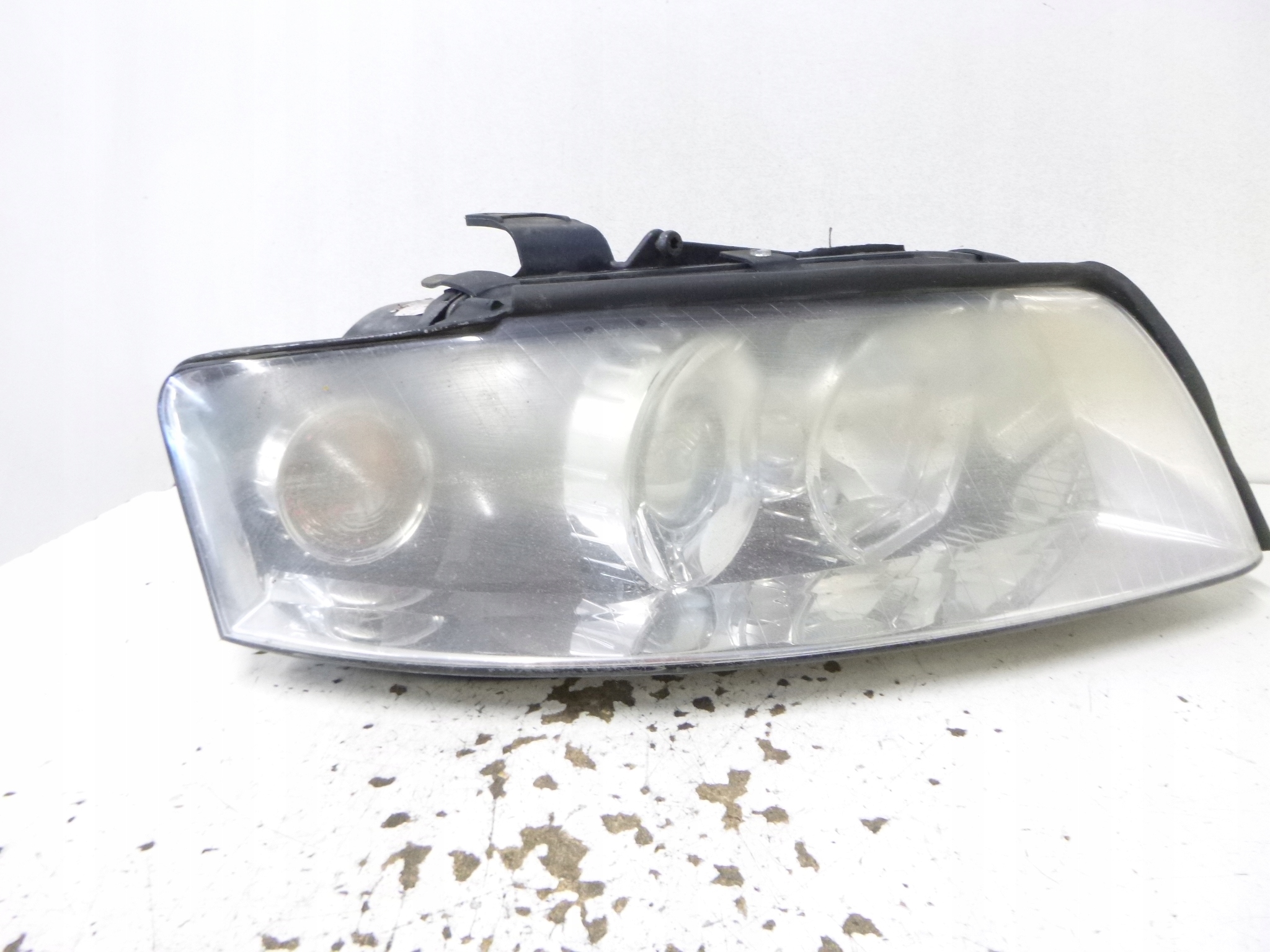 light front right XENON Audi A4 b6 2004r. 8E0 941 004 S VALEO complete