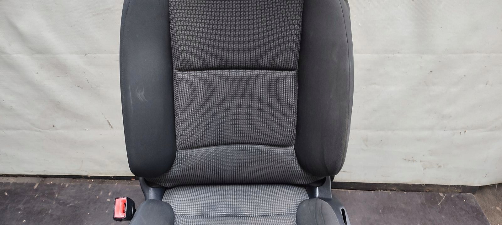 seat front left driver´s Audi A3 8P 3D LY7W