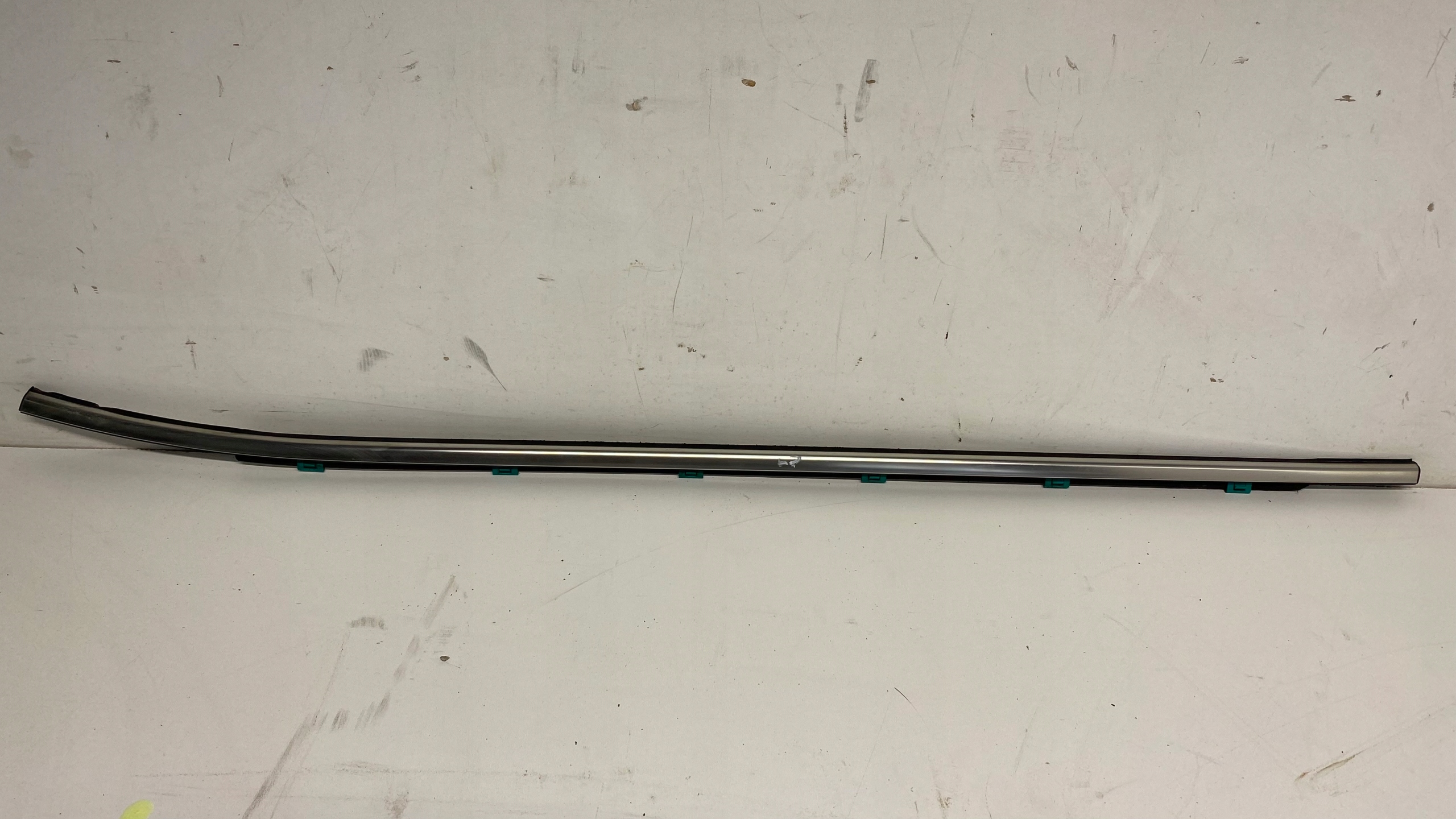 HYUNDAI I30 II moulding dust PARAPET CHROM left front front door