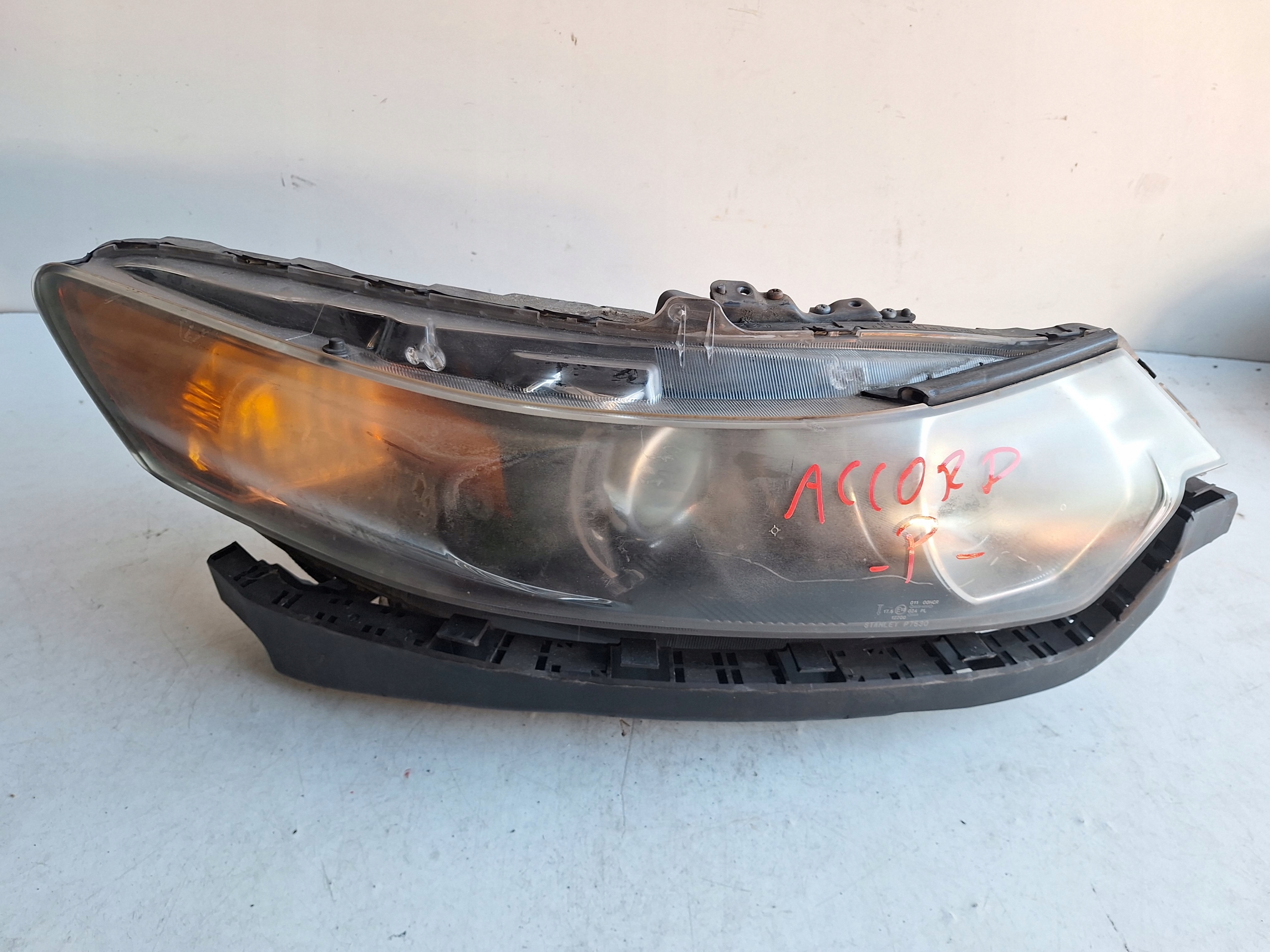 HONDA ACCORD VIII 08-12 light right UK