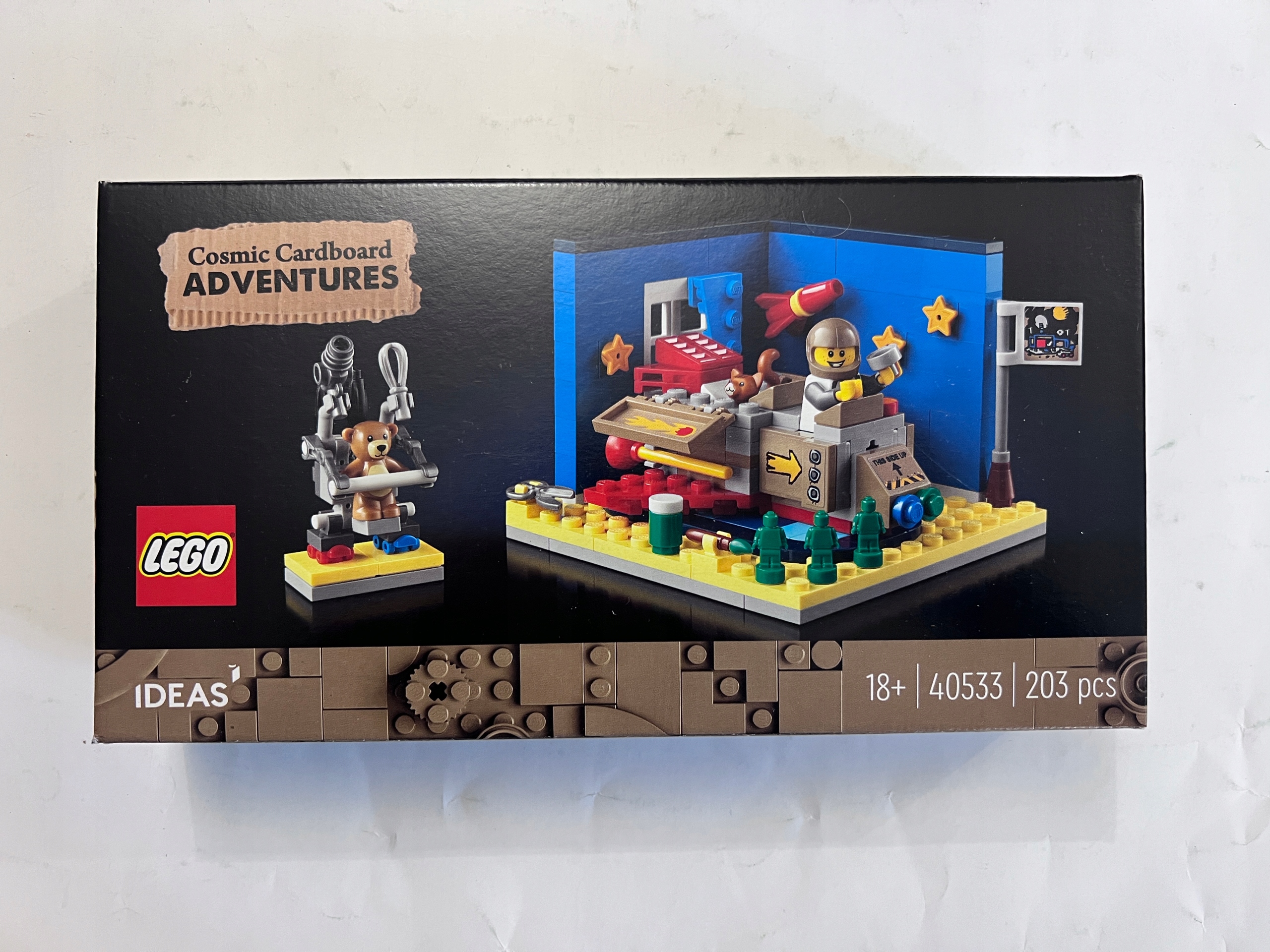 Lego 40533 Przygody statku Uss Cardboard