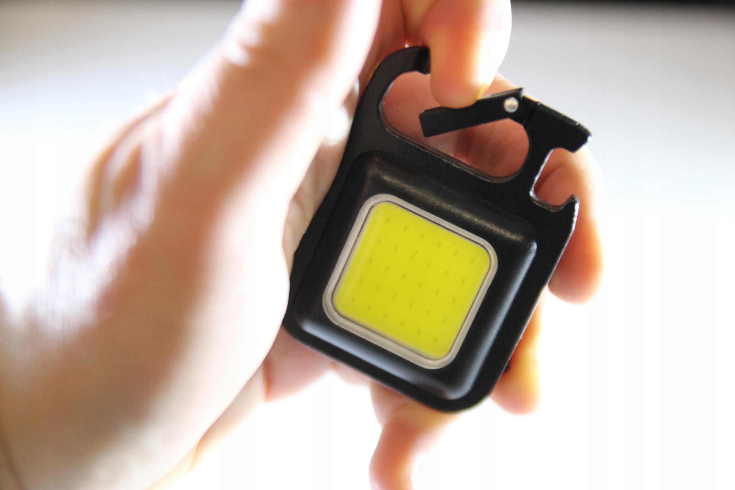 PREMIUM LAMPKA LATARKA AKUMULATOROWA USB TURYSTYCZNA LED halogen MP045 Kolor dominujący czarny