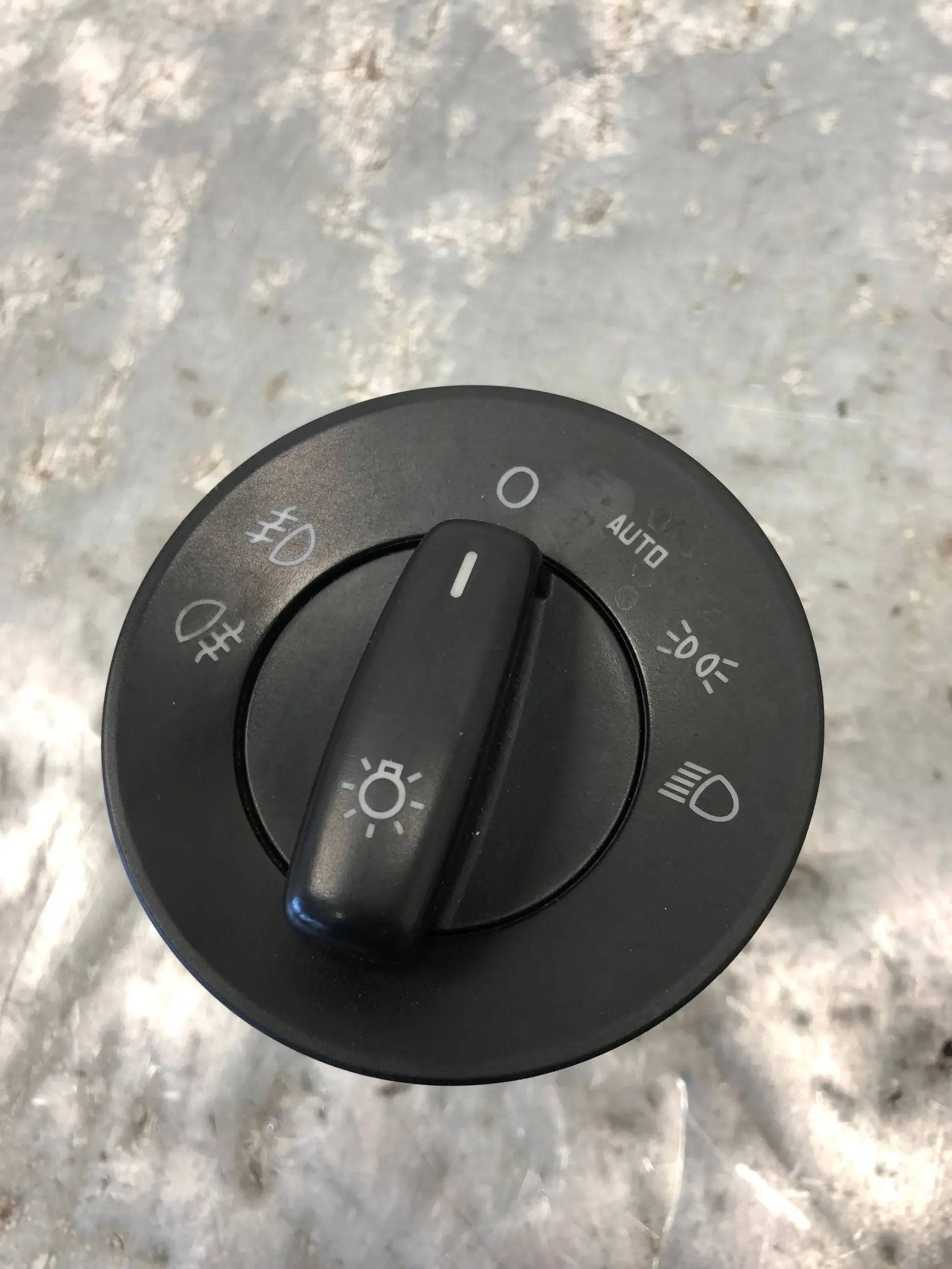 light switch SKODA OCTAVIA II LIFT SCOUT 1Z0941431J