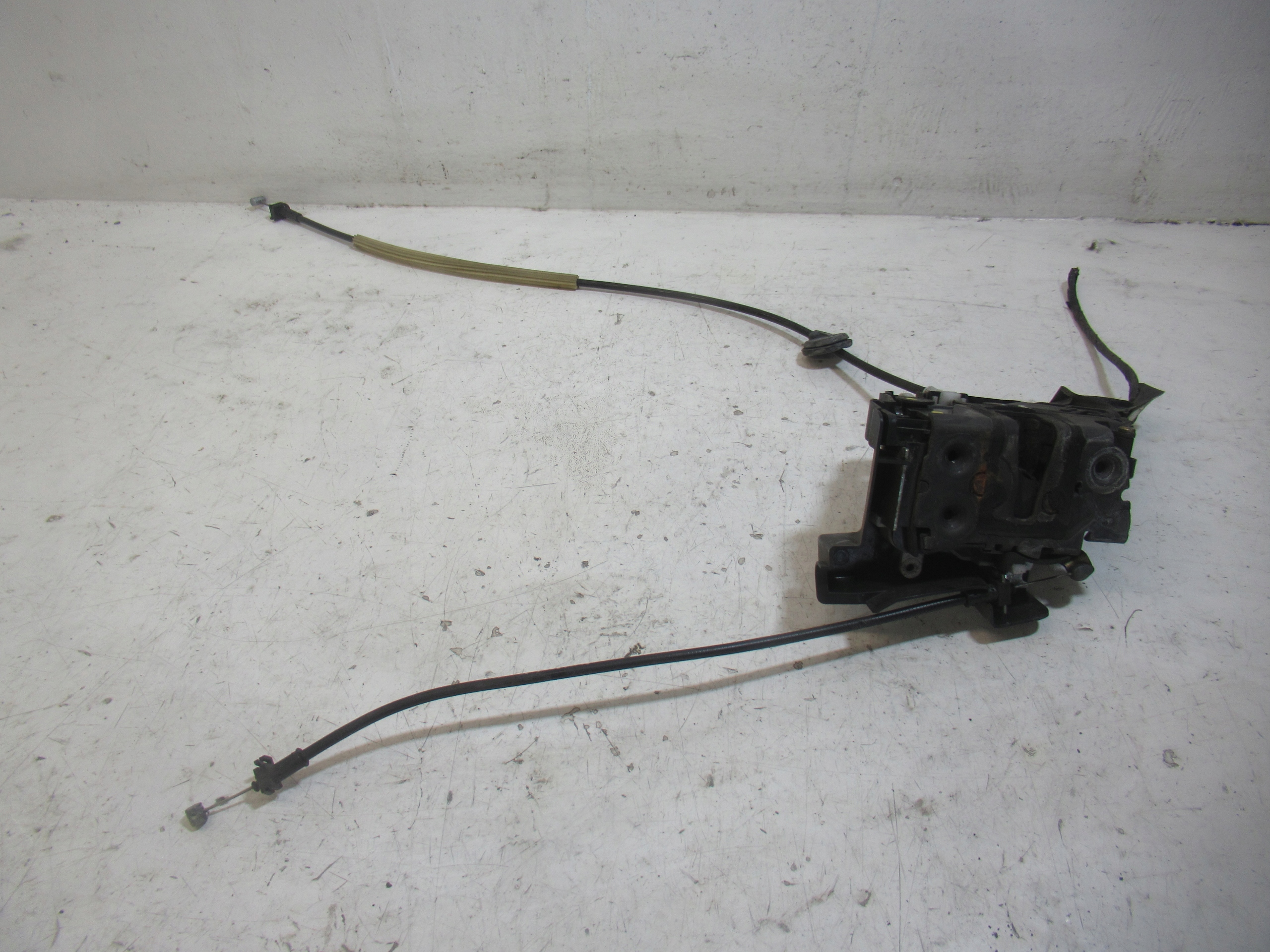 lock door left rear part rear FORD C-MAX R26413BK