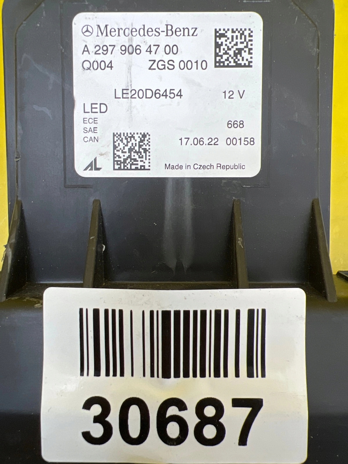 Mercedes EQS W297 cap front Led A2979064700