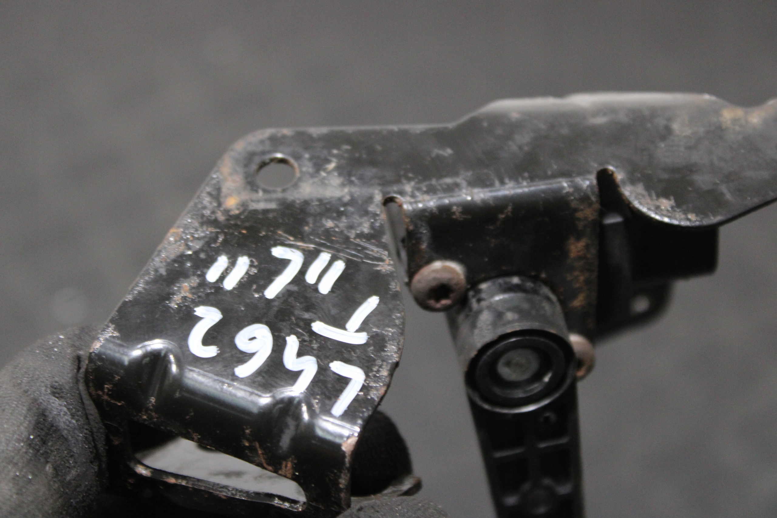 sensor POZIOMOWANIA left rear part LAND ROVER DISCOVERY V 5 L462
