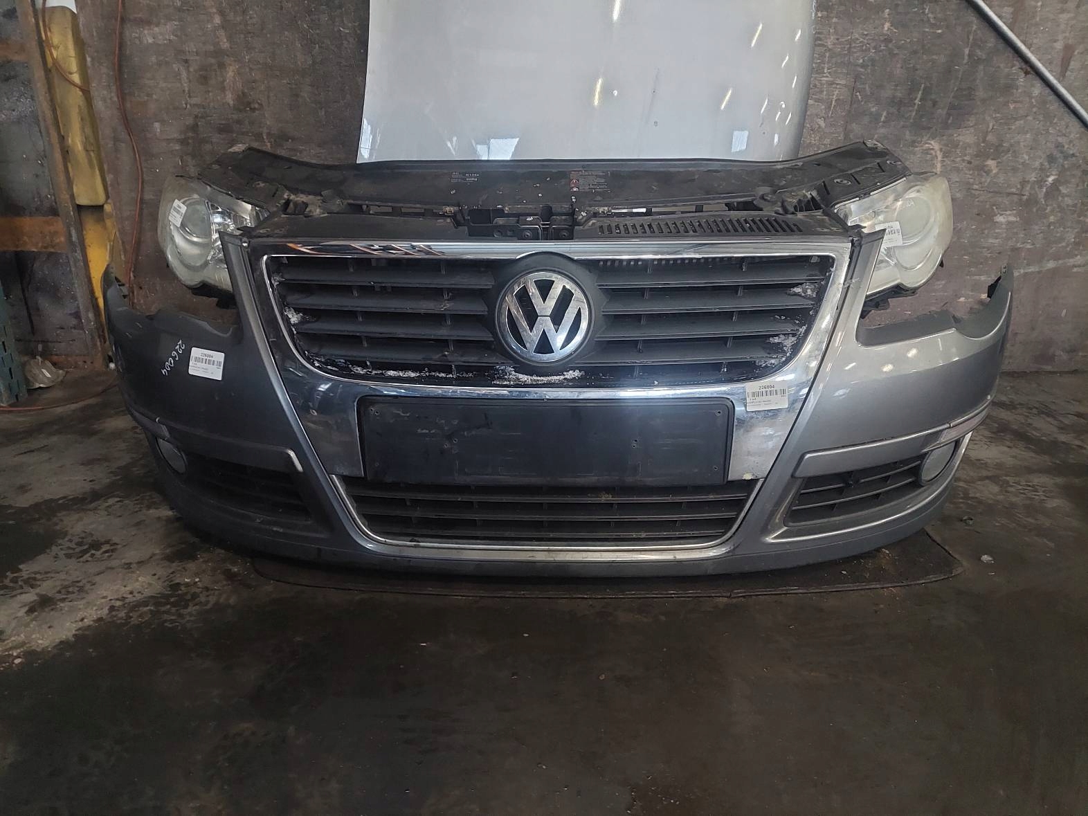 complete front bonnet bumper light fender VOLKSWAGEN PASSAT B6 LA7T