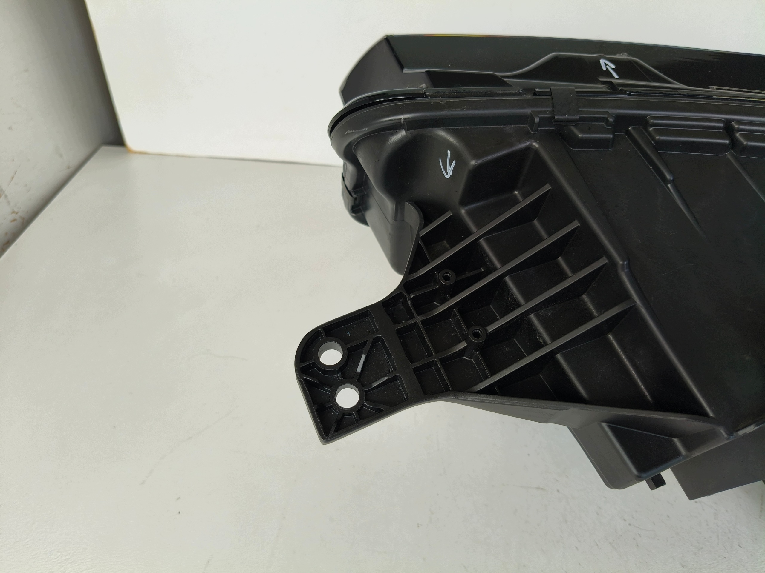 light right REFLEKTOR FORD EXPLORER EV 23- FULL LED