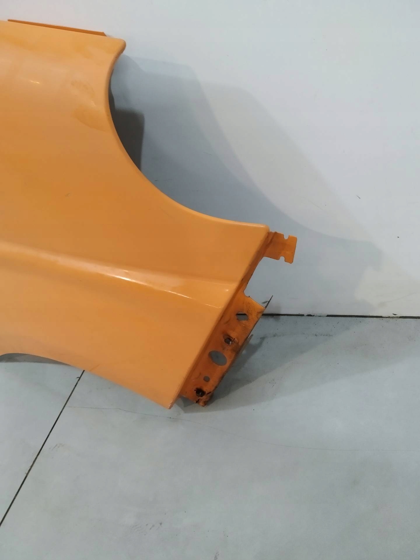 parafango Destra Anteriore POMARANCZOWY Opel Vivaro e (2001-2014)