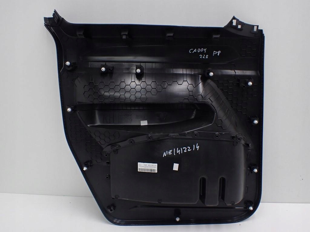дверные карты задний правый Caddy 2K7 V 22R