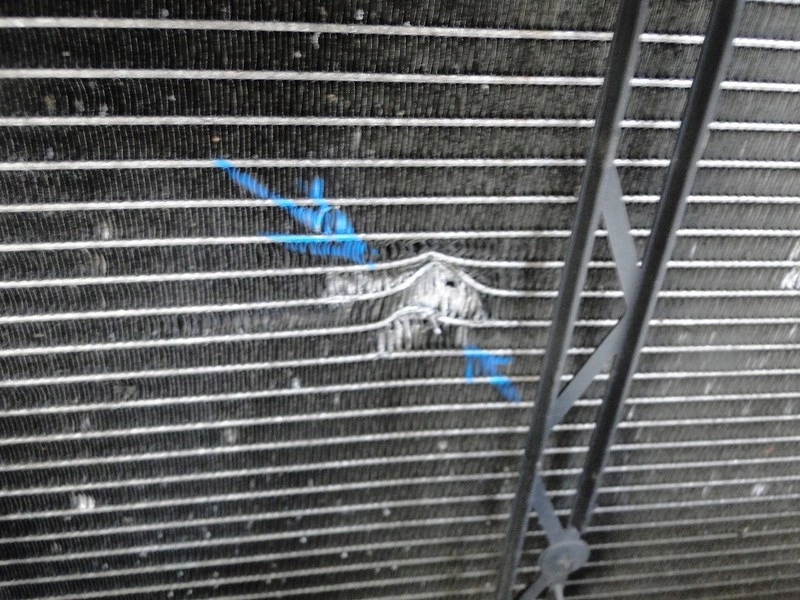 31368232 PAS PRZEDNI CHŁODNICE VOLVO XC60 2.0D D4 2019 Wersja Europejska