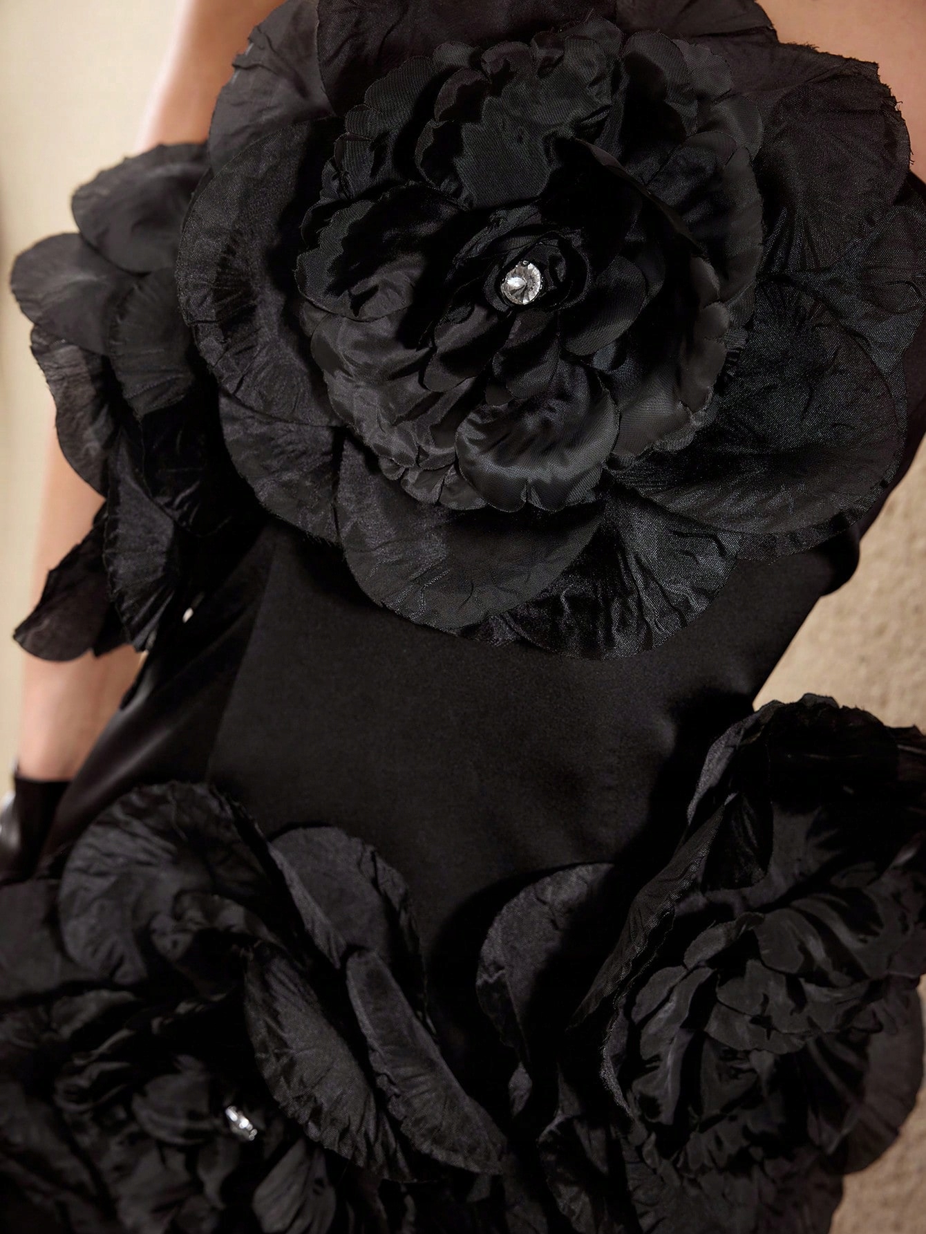 Šaty S Květinami 3D Glamour Premium Motf M 38