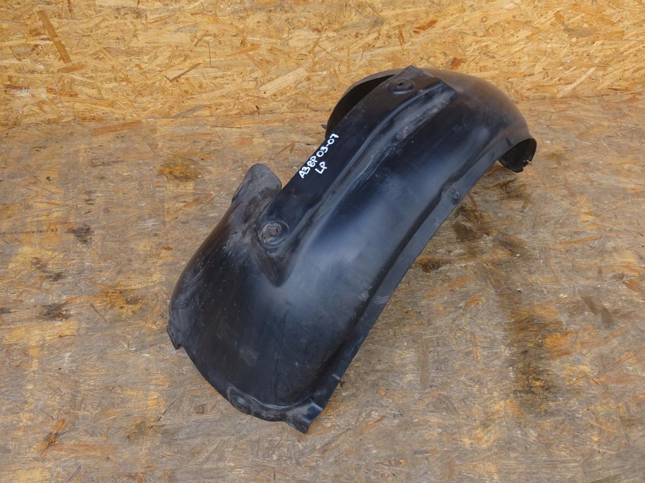 AUDI A3p 03-08 ПІДКРИЛЬНИК ЗЛІВА ПЕРЕД PRZEDNIEp0821171c