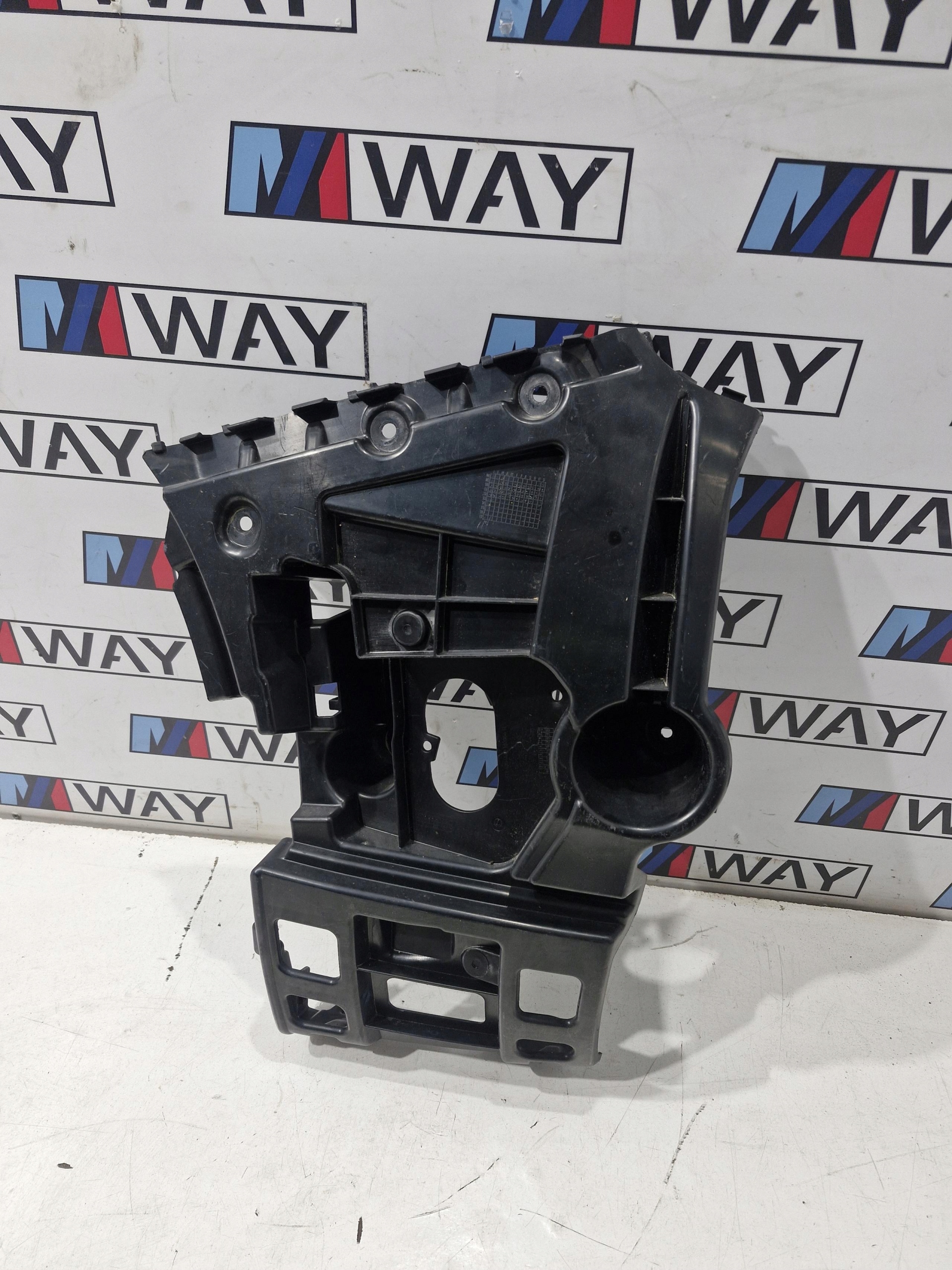 2991779 BMW X1 E84 Support Support plaque Pare choc Gauche Arrière