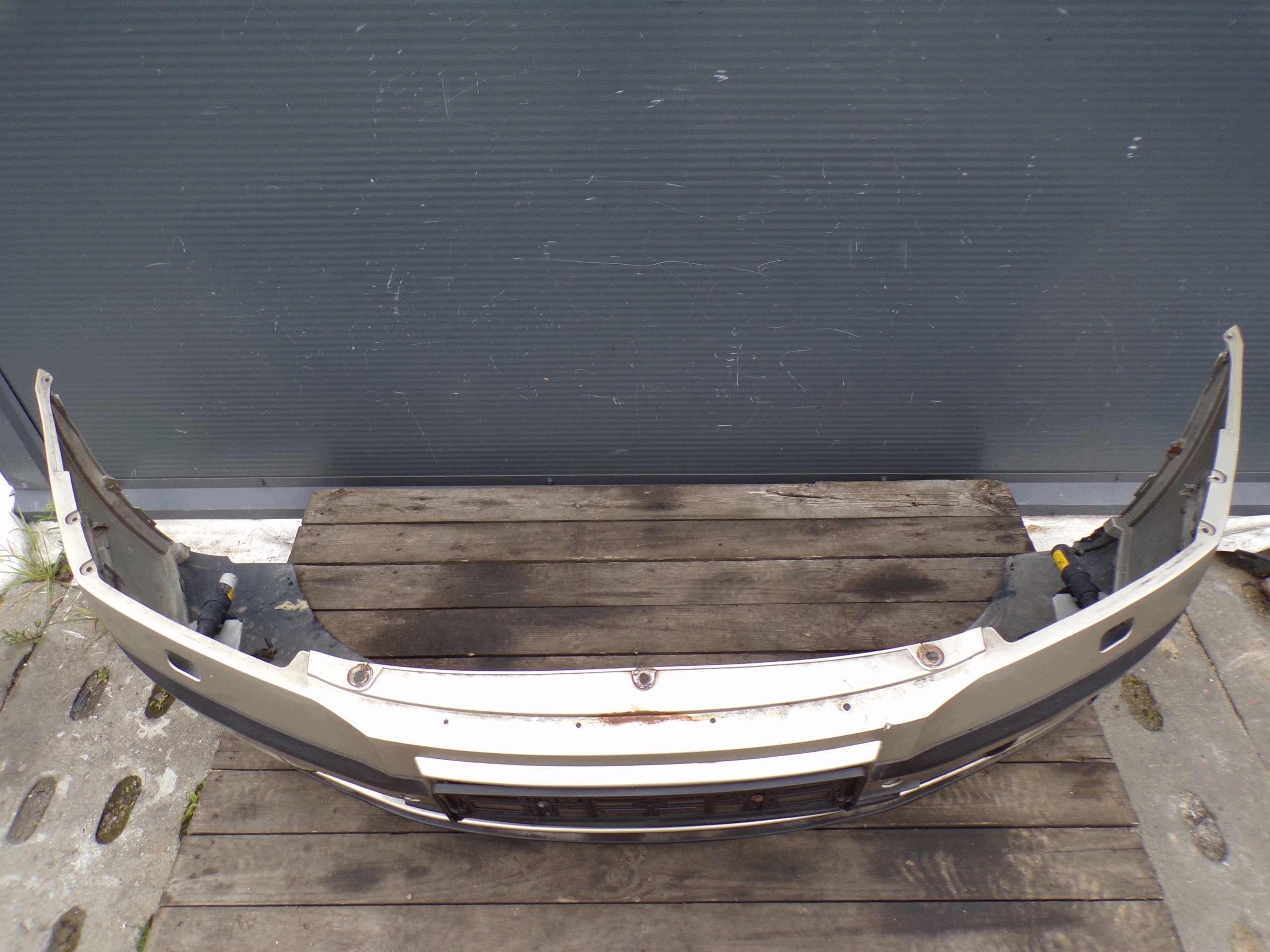front bumper front SKODA OCTAVIA 2 II sensors washers (3)