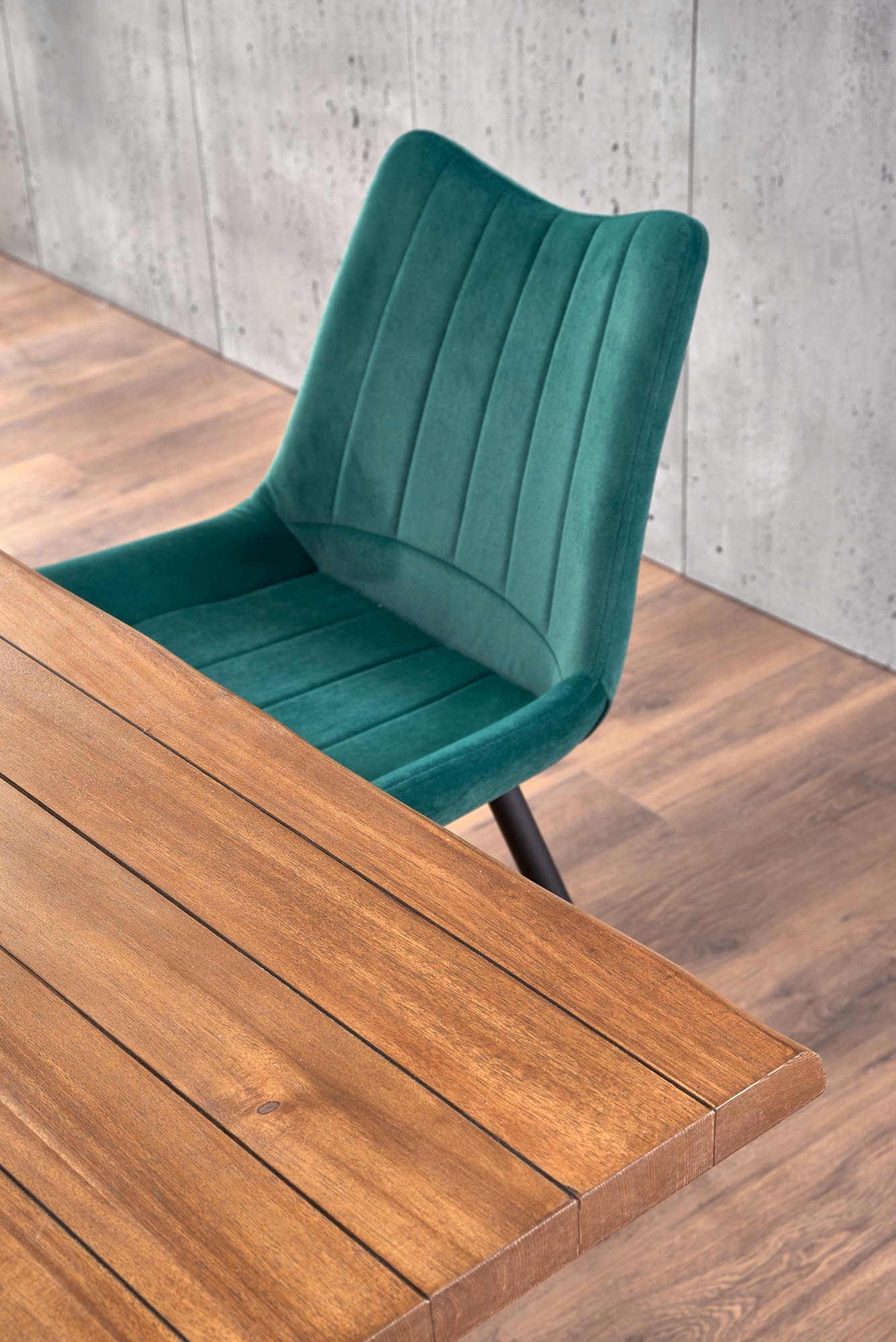 Krzesło metalowe K388 ciemny zielony HALMAR - komfortowe i stylowe Kolor korpusu czarny