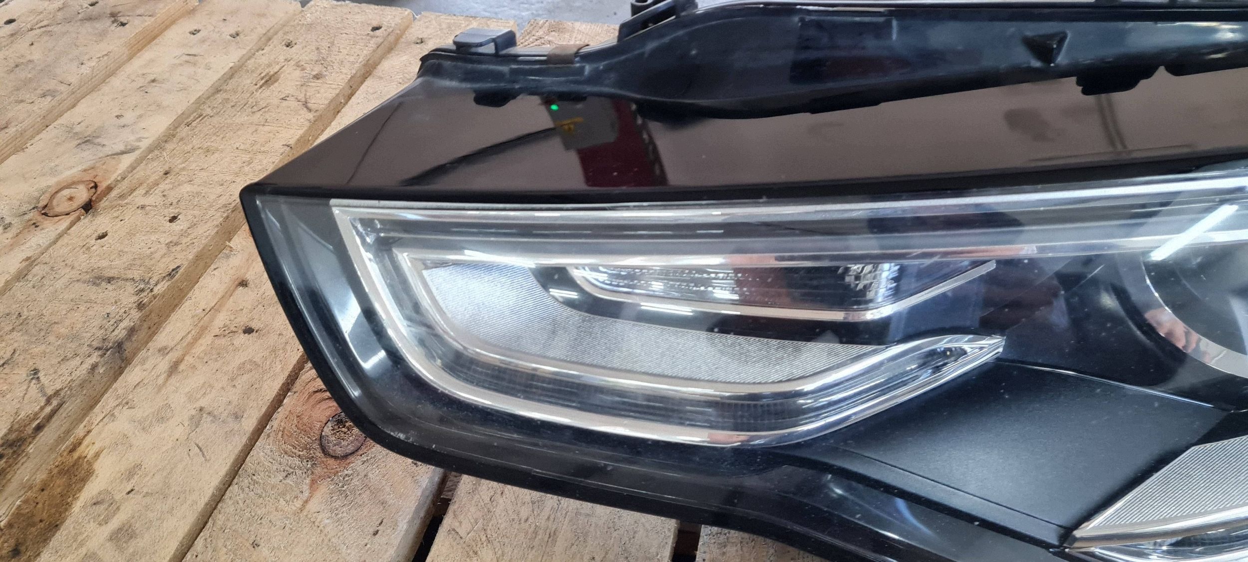 A5 8T S5 LIFT light left left front XENON UK 8T0941005D