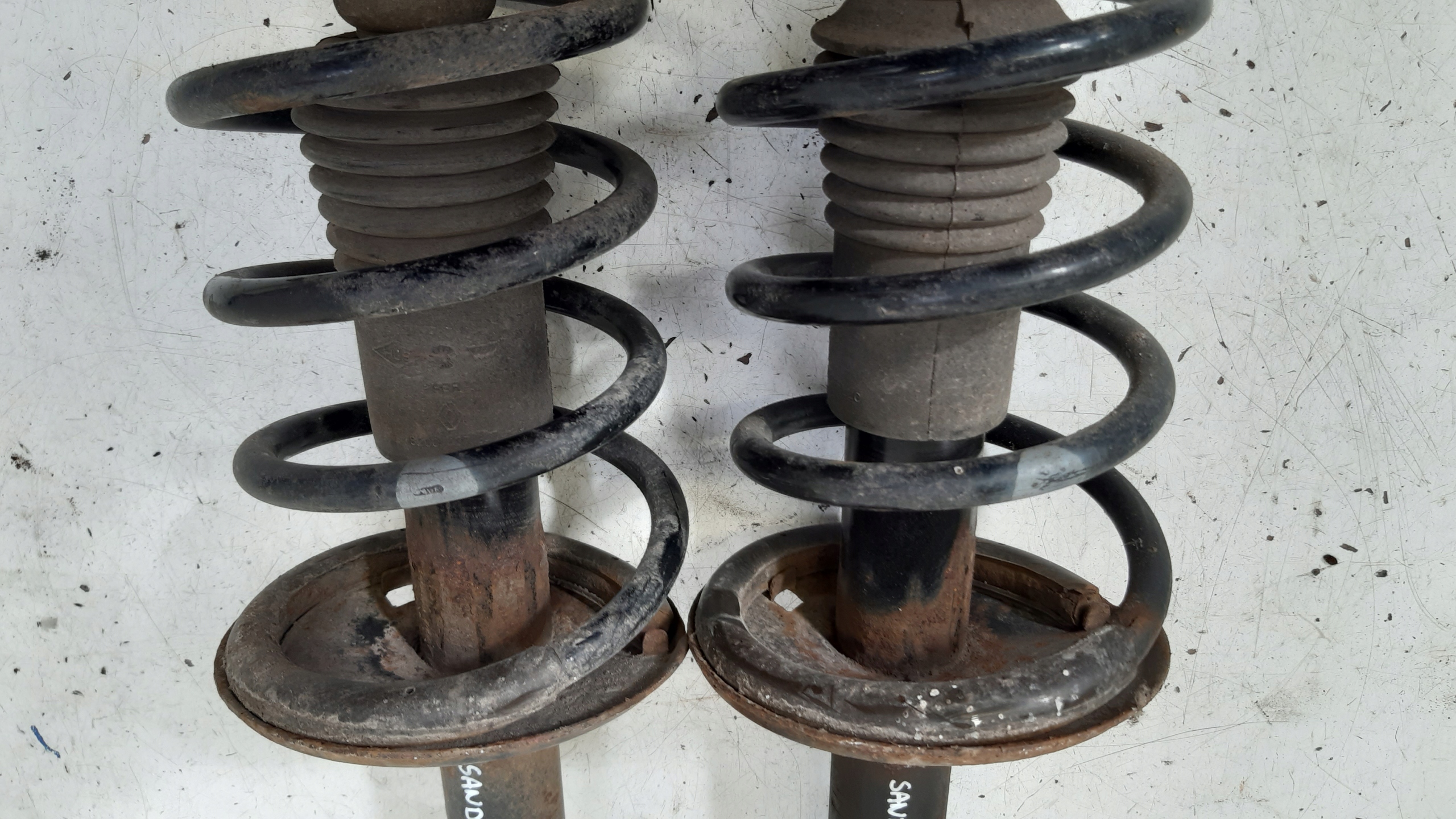 shock absorbers springs front para Dacia Sandero