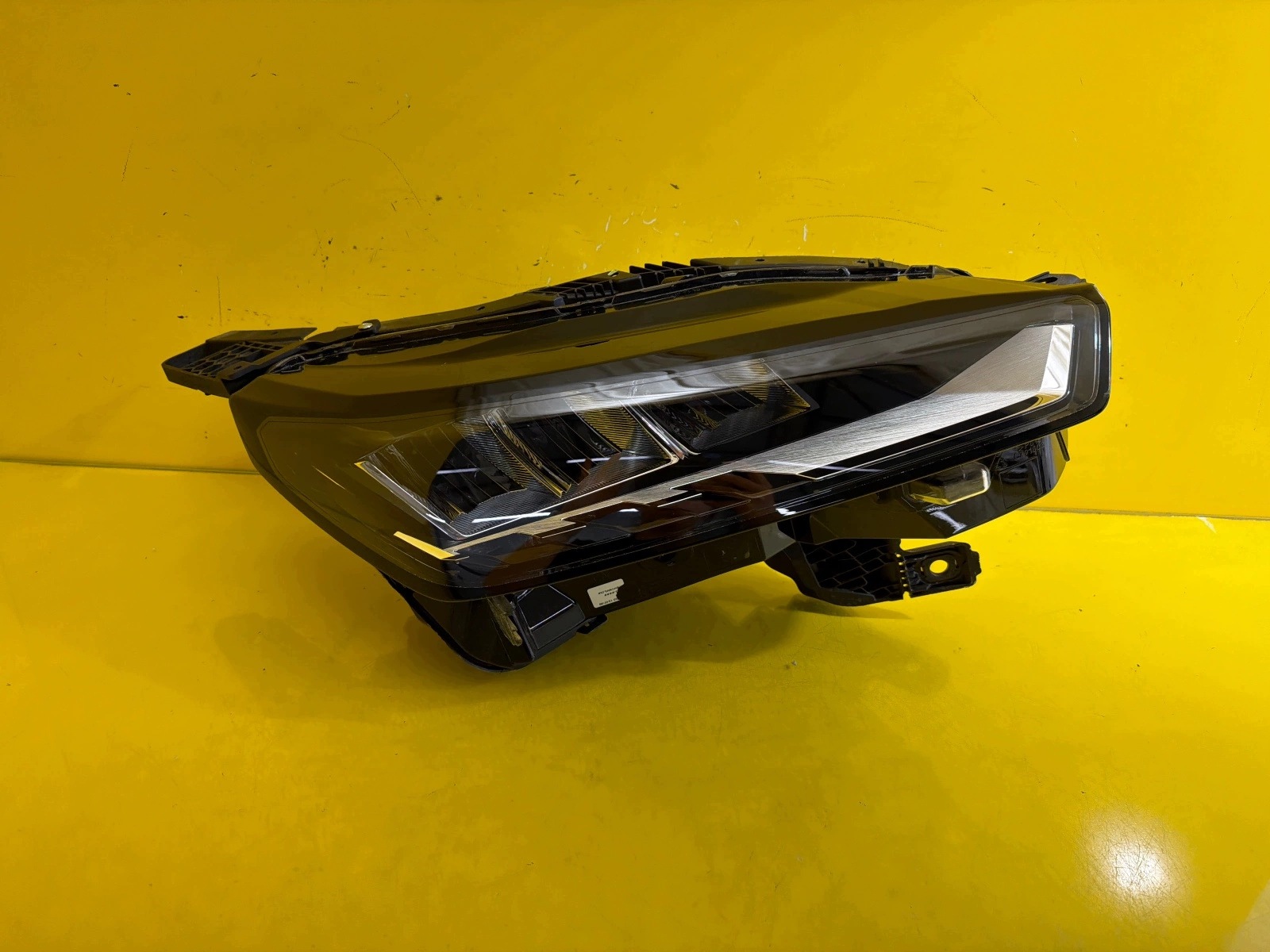 light right front Peugeot 3008 5008 III Full Led 9864068280