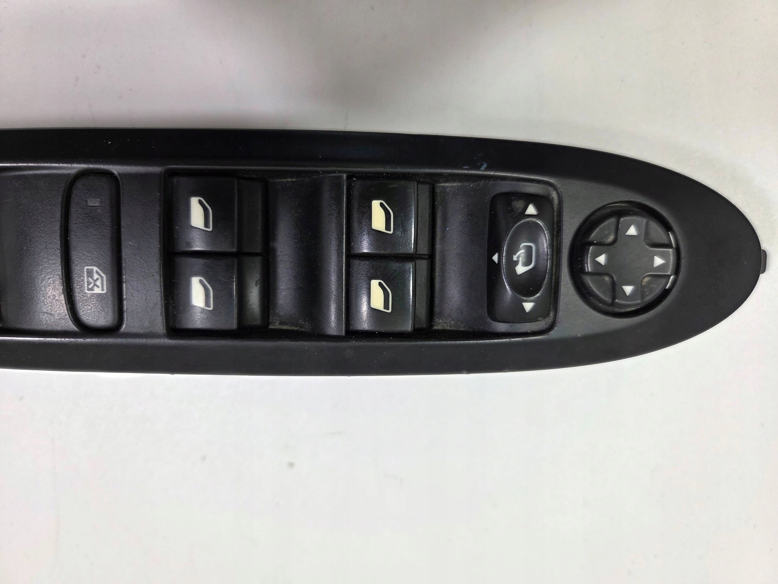 Citroen C4 II window control switch 96657050ZD (PS290)