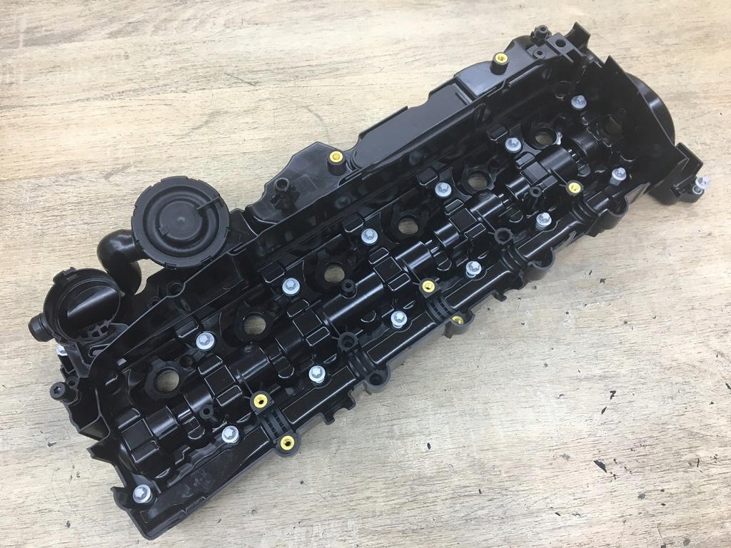 POKRYWA GŁOWICY ZAWORÓW BMW F32 F33 F36 LIFT 435dX Producent części Inny