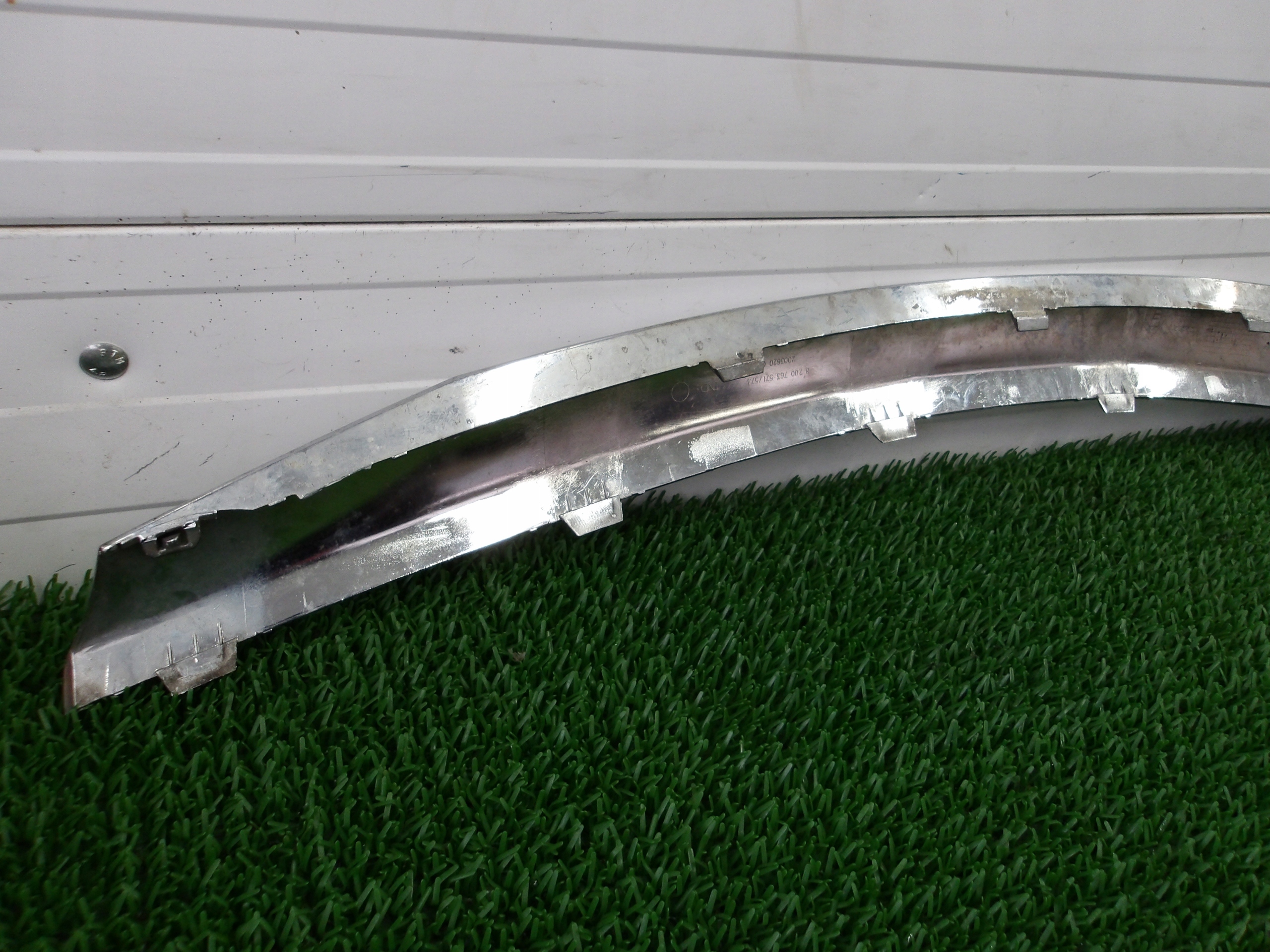 DACIA SANDERO and 08-12 moulding grille front CHROM OE