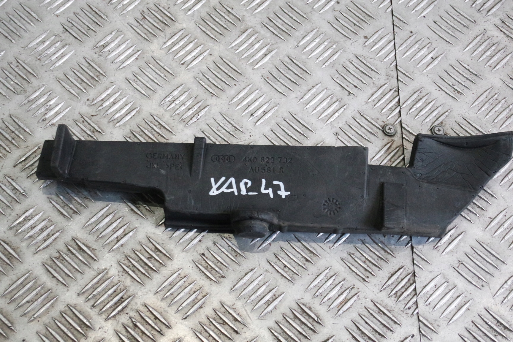 ОРИГІНАЛЬНІ AUDI OE УЩІЛЬНЕННЯk0823732