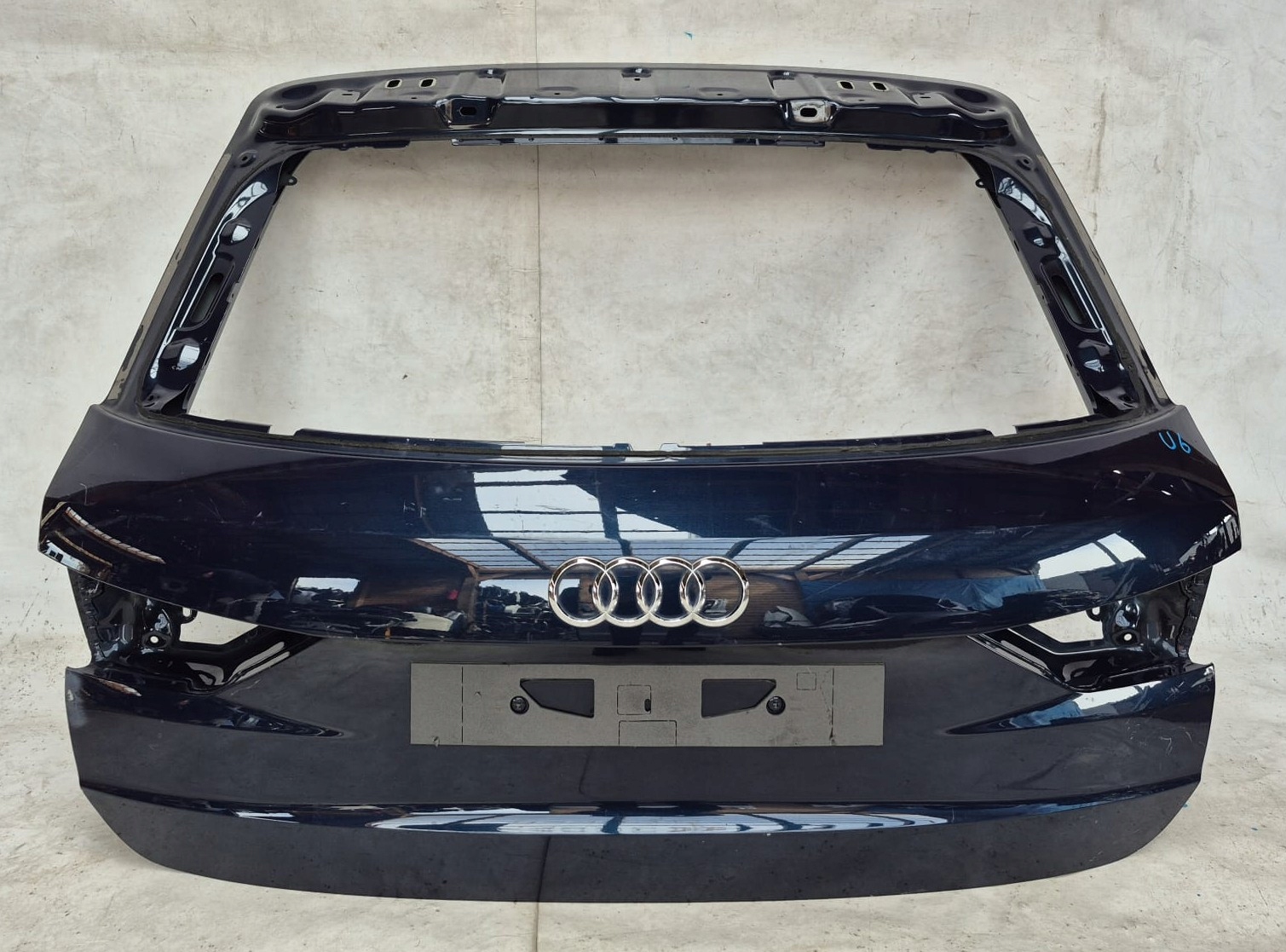AUDI Q3 II 83A 18- trunk door boot rear part rear